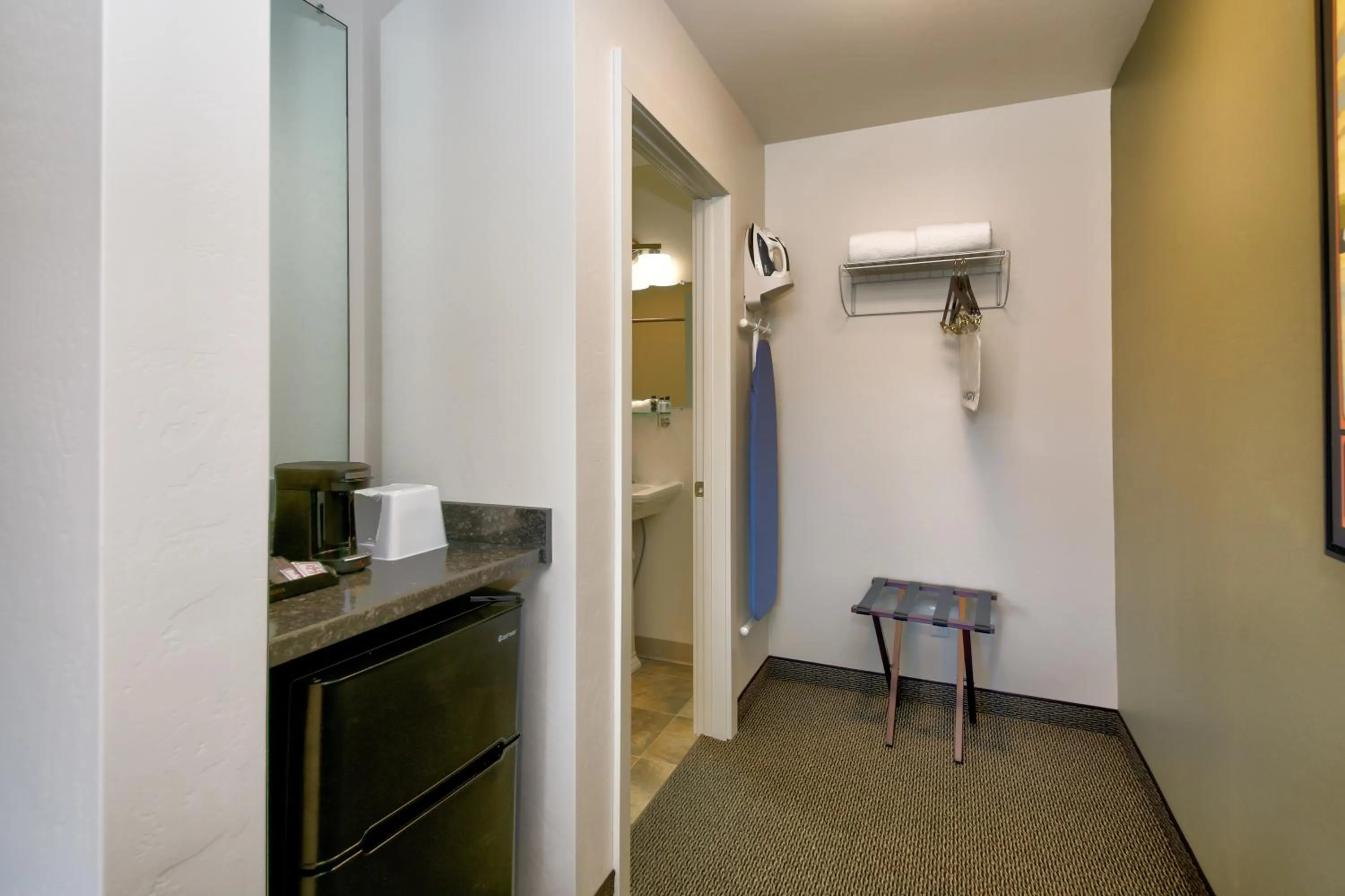 Bedroom in Roosevelt Hotel - Yellowstone