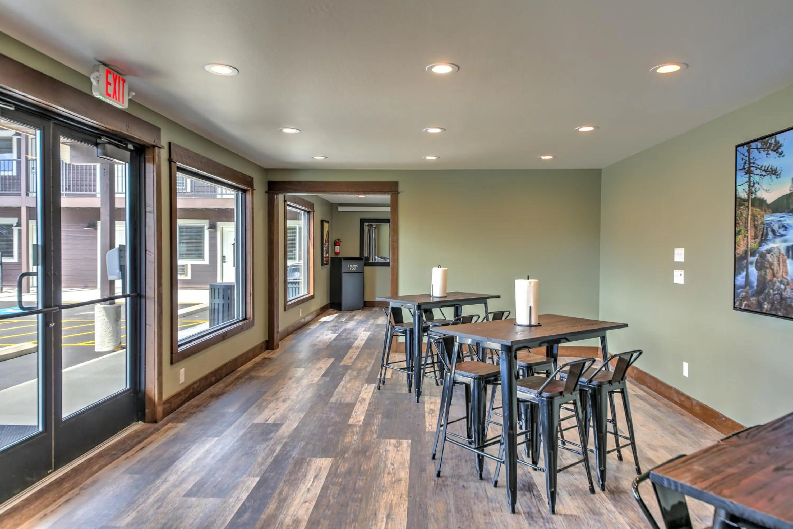Coffee/tea facilities in Roosevelt Hotel - Yellowstone