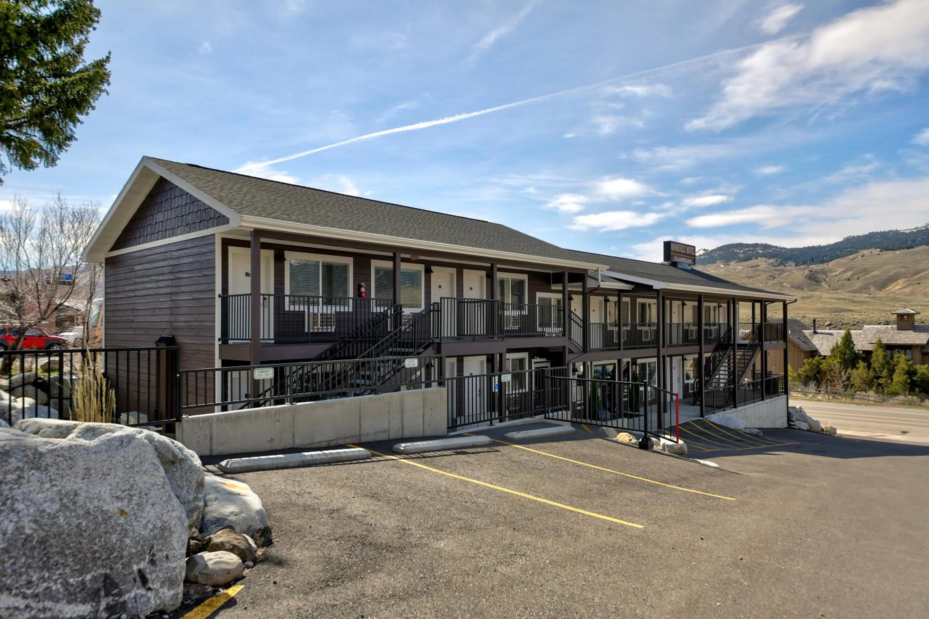 Property building in Roosevelt Hotel - Yellowstone