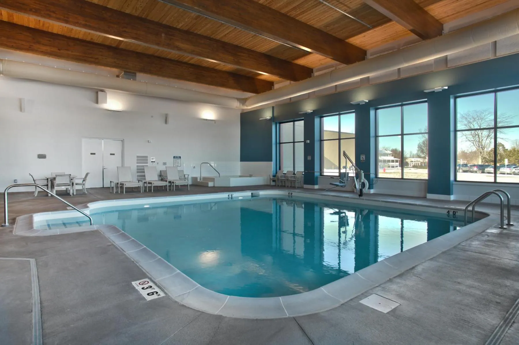 Swimming pool in Walker's Bluff Casino Resort