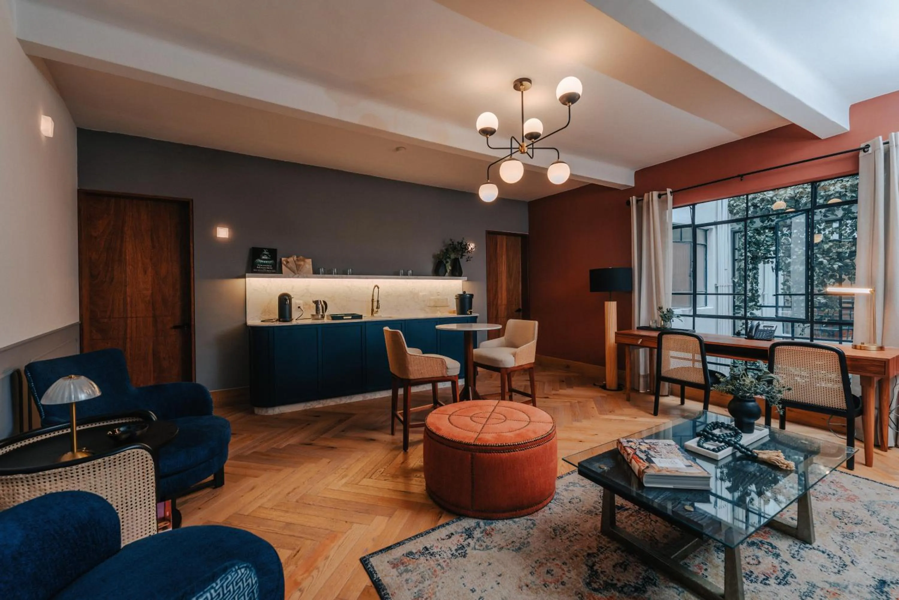 Communal lounge/ TV room in Casa Altata Hotel Boutique