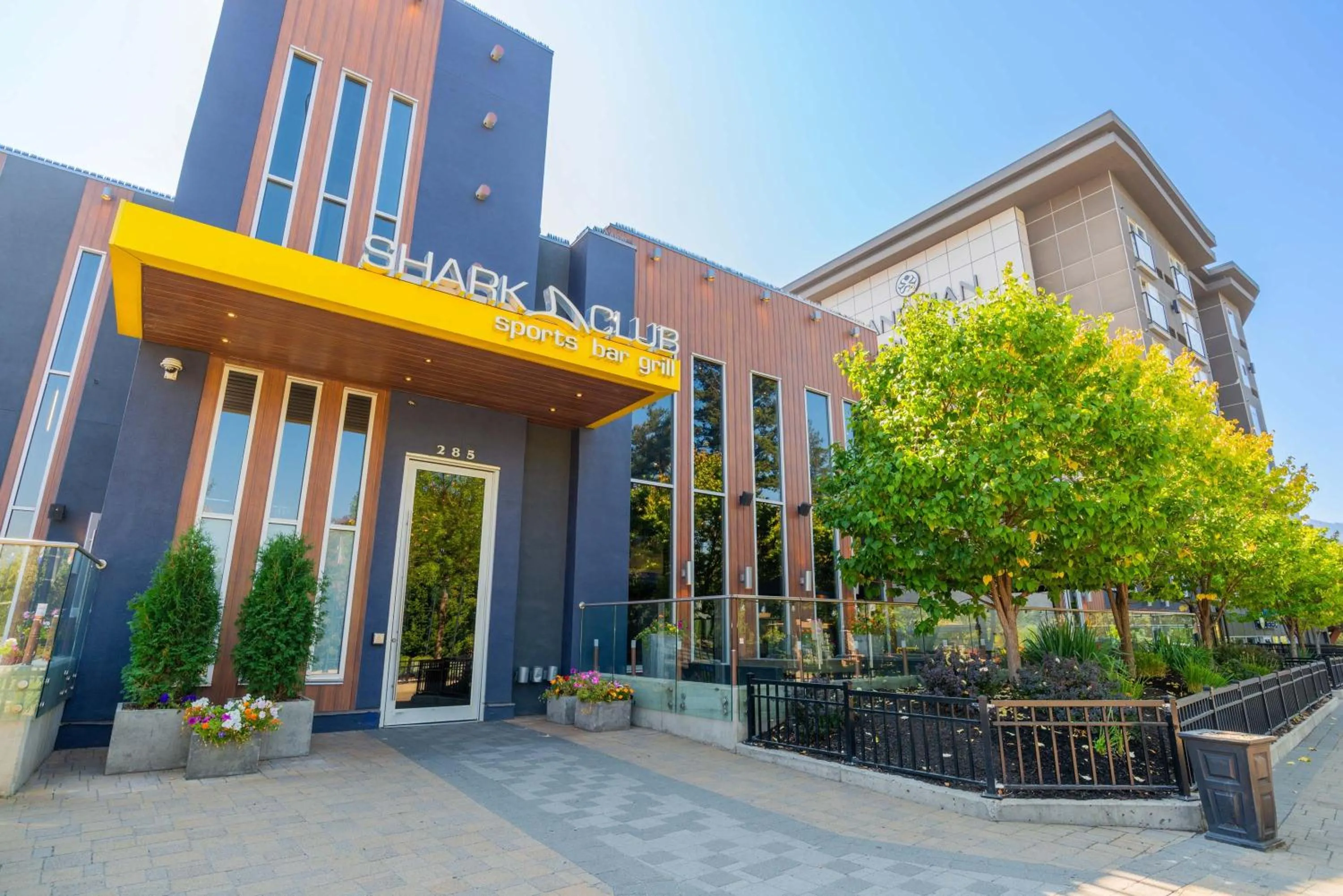 Restaurant/places to eat in Sandman Signature Kamloops Hotel