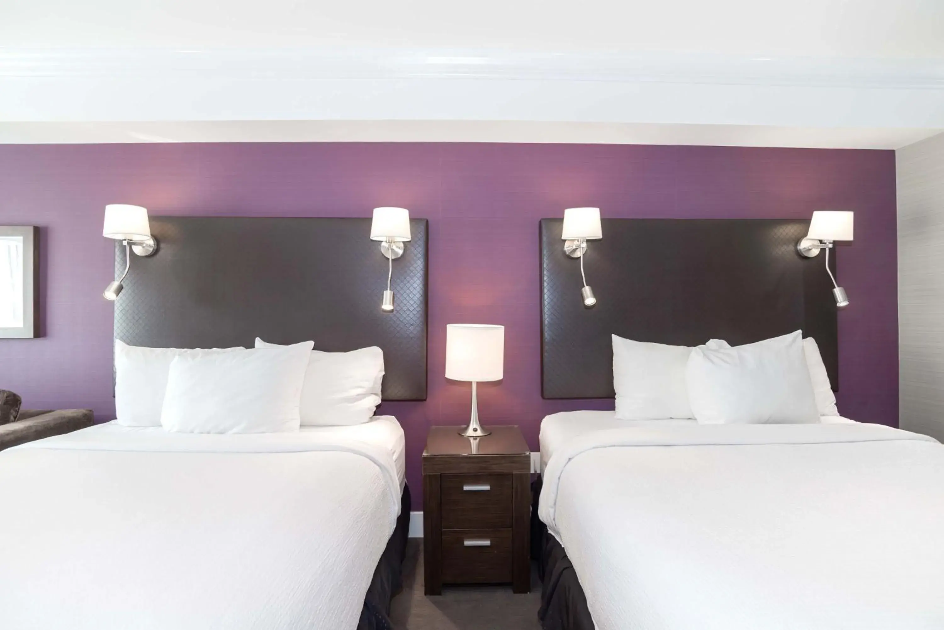 Photo of the whole room, Bed in Sandman Signature Kamloops Hotel Photo of the whole room, Bed in Sandman Signature Kamloops Hotel