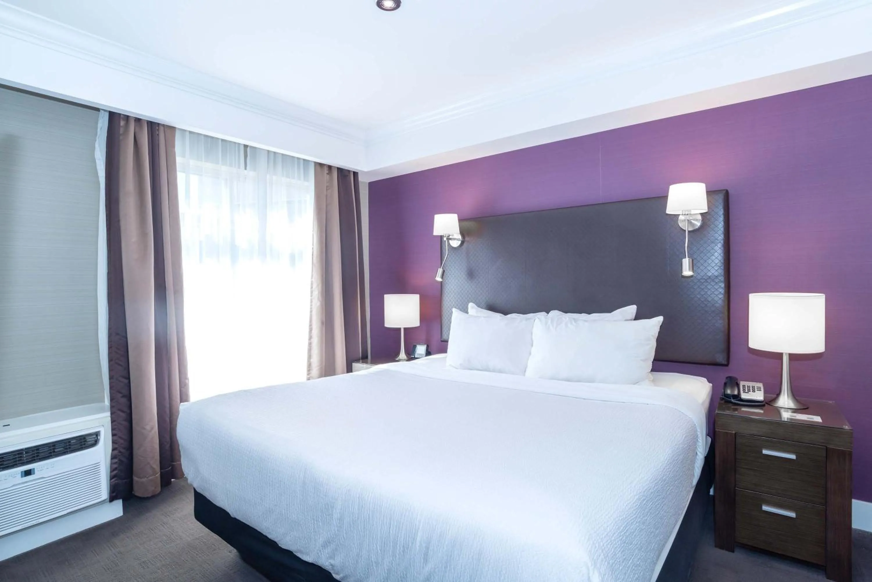 Photo of the whole room, Bed in Sandman Signature Kamloops Hotel