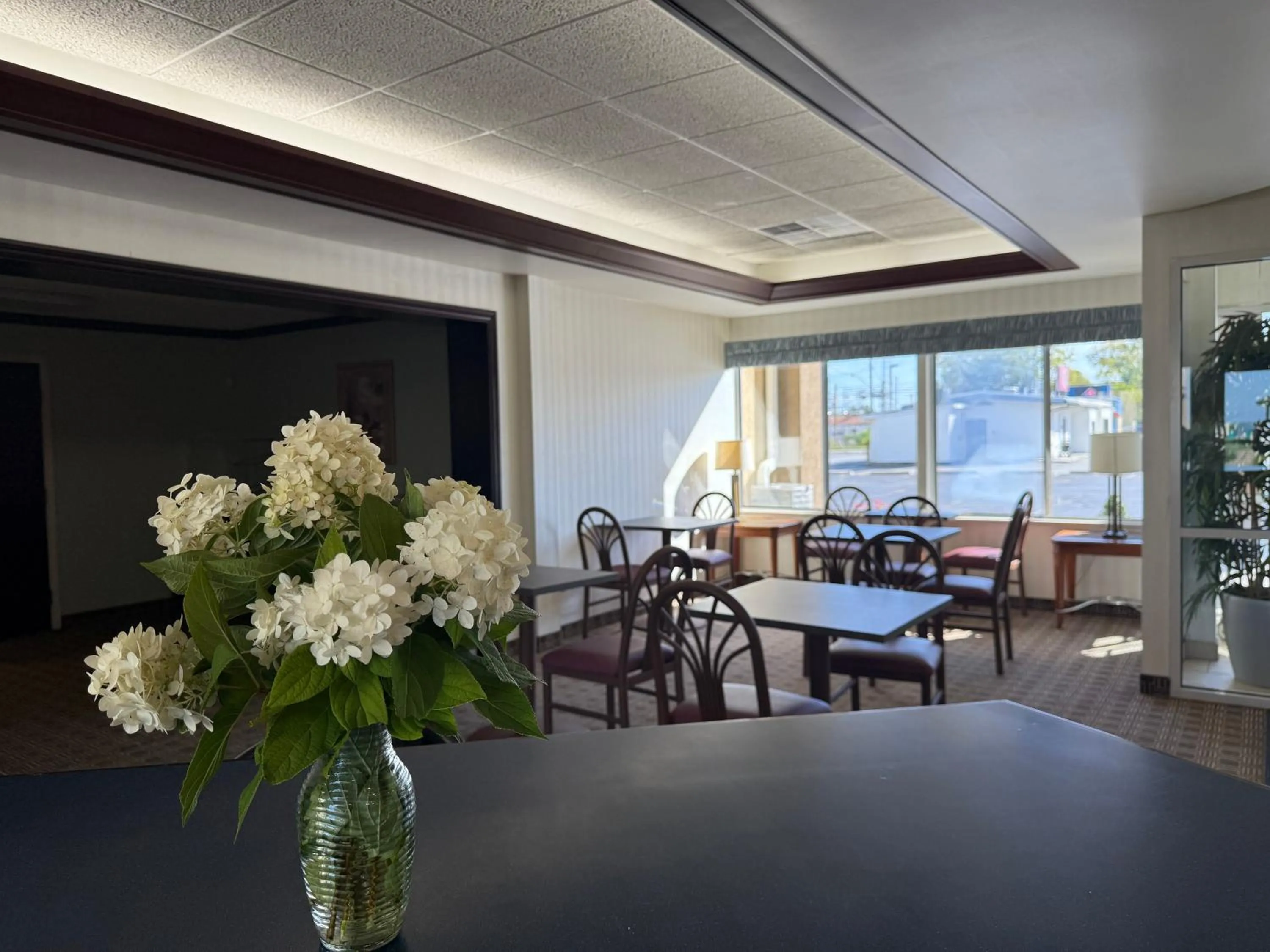 Clinton Inn & Suites