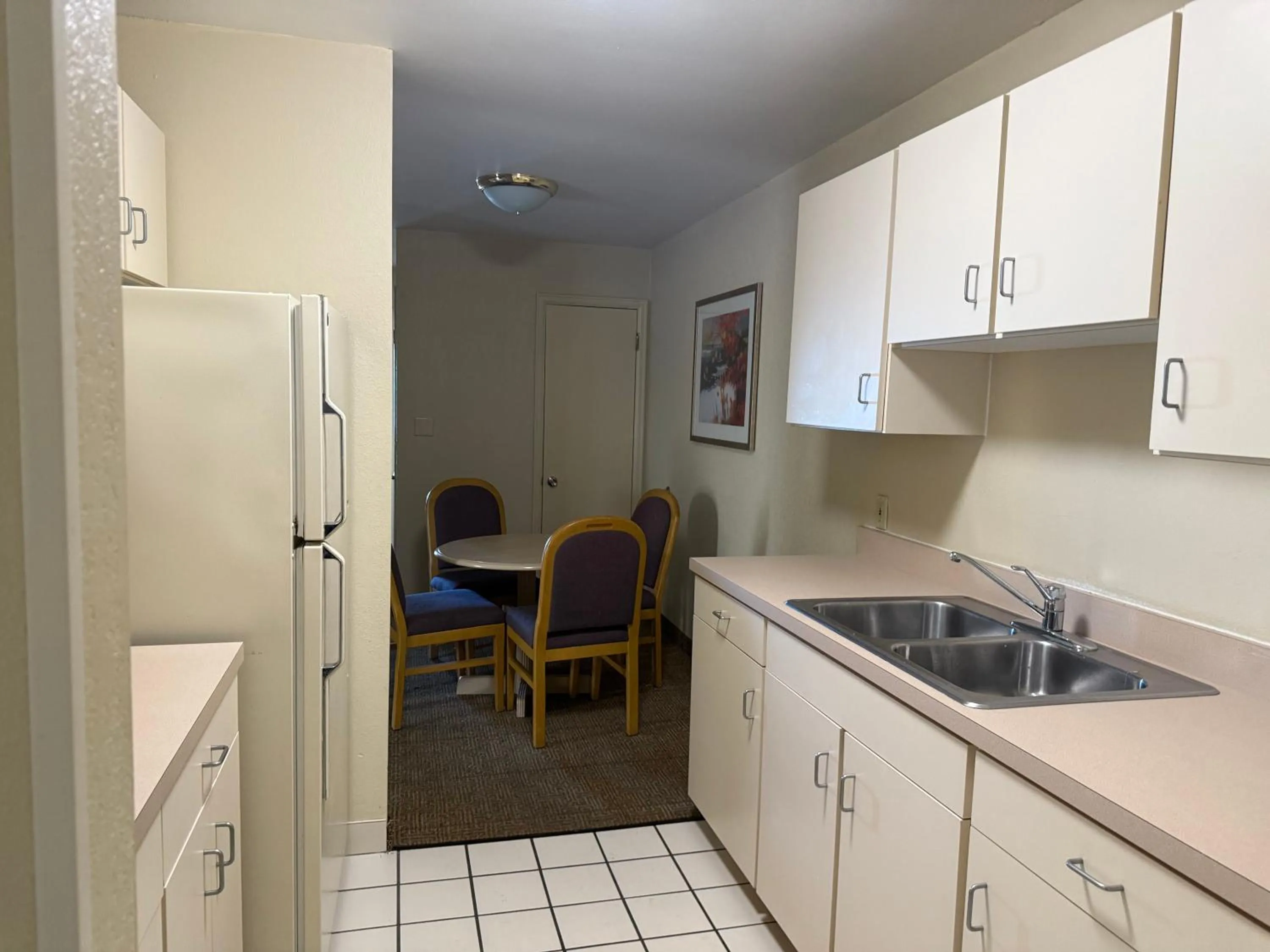 Clinton Inn & Suites