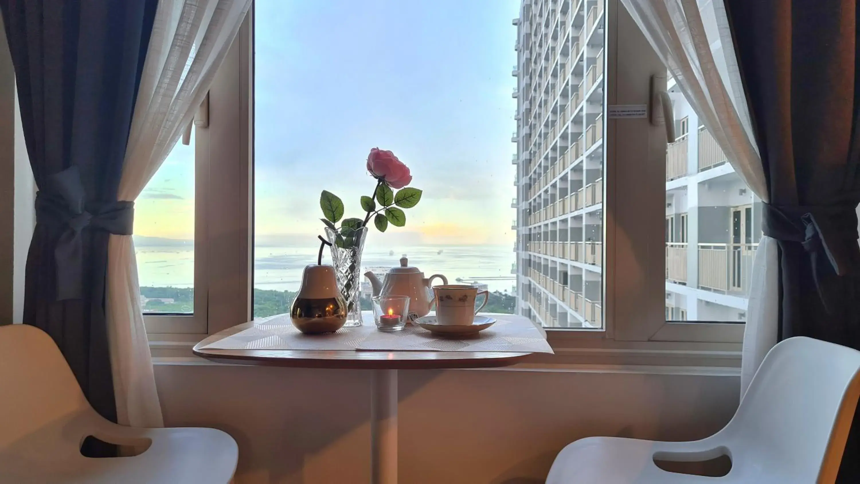Suite with Sea View in Cozy Comfy Suite 2BR w Balcony - Amazing Manila Bay View and City Skyline near MOA Suite with Sea View in Cozy Comfy Suite 2BR w Balcony - Amazing Manila Bay View and City Skyline near MOA