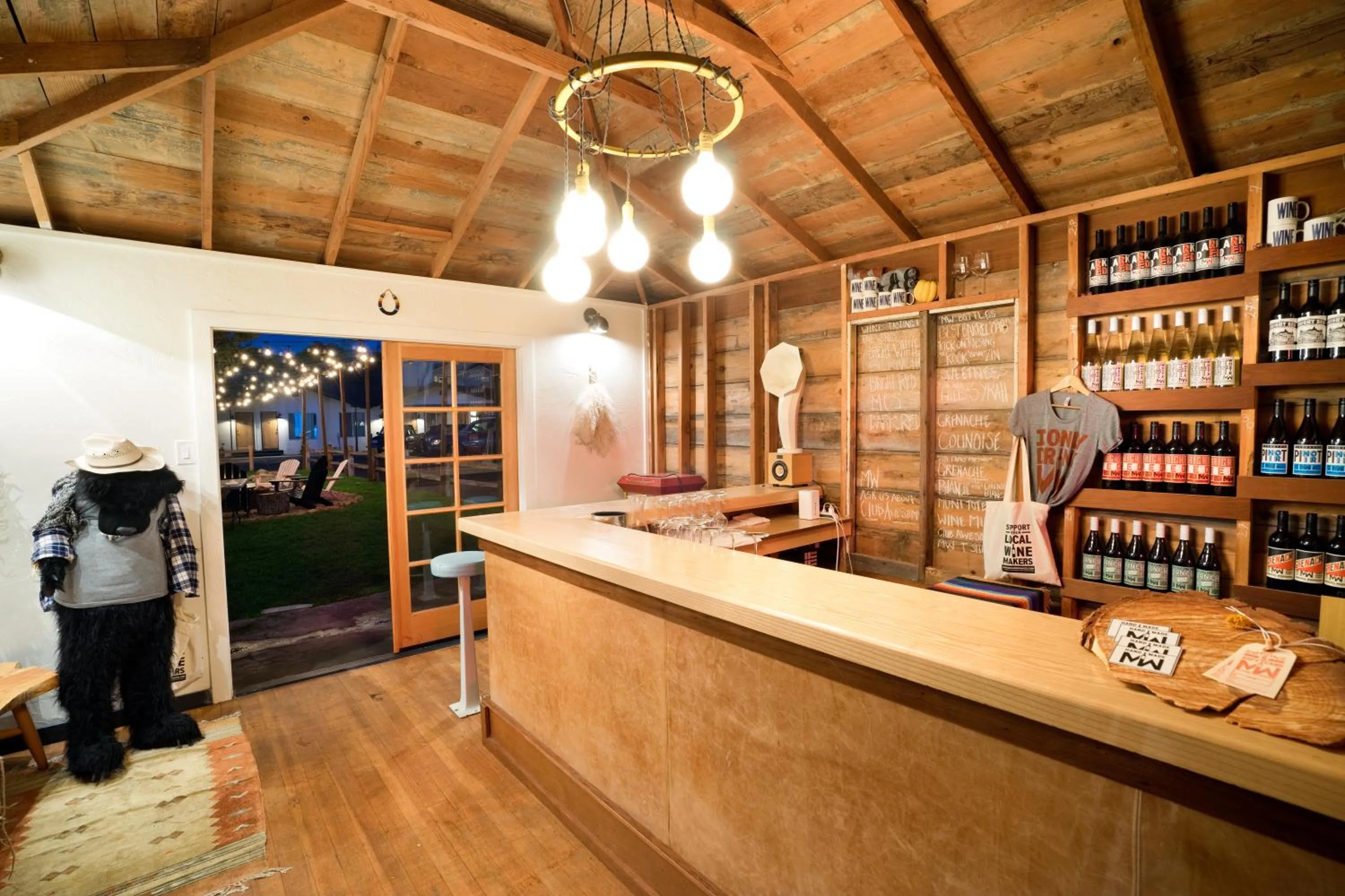 Lounge or bar in Alamo Motel