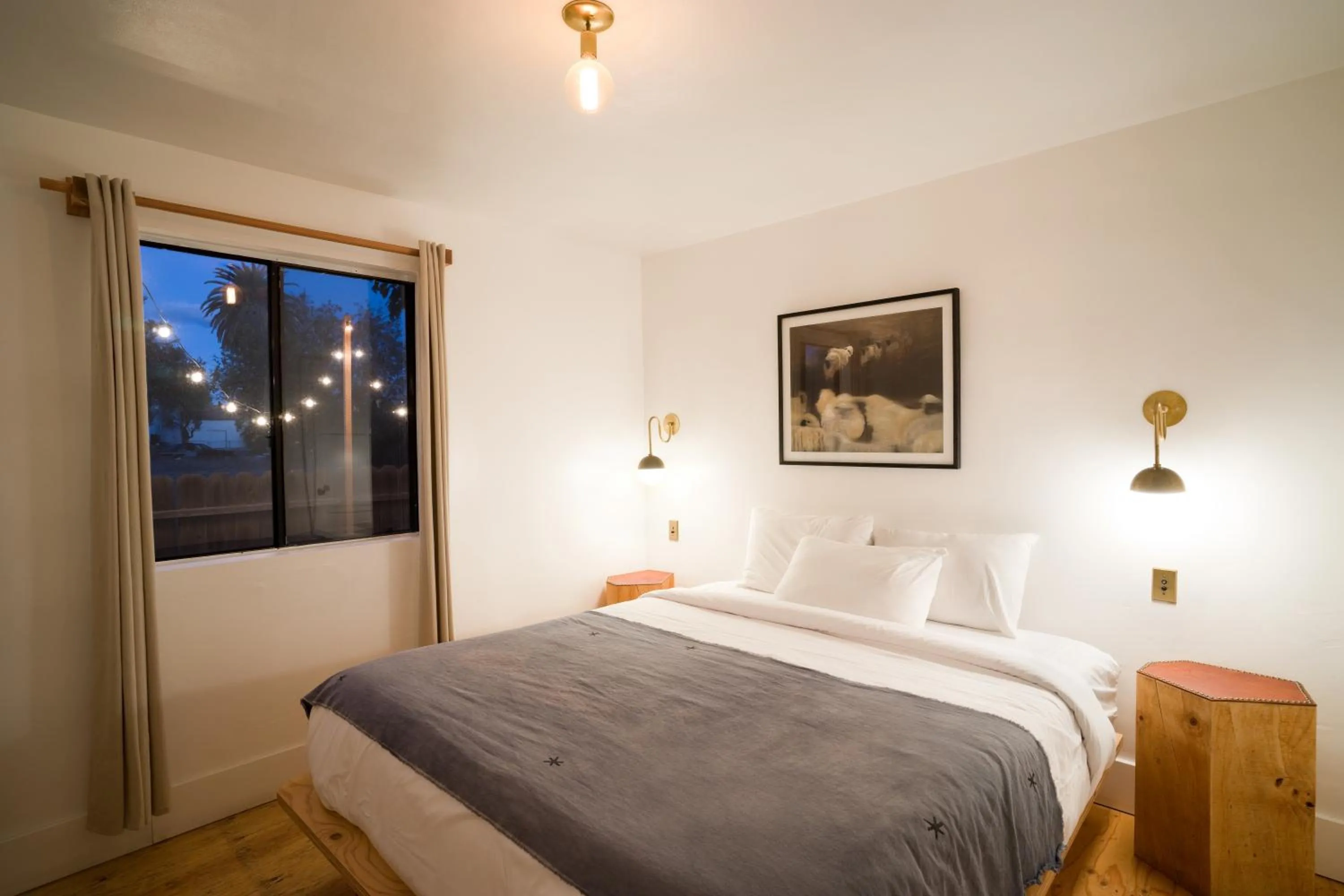 Night, Bed in Alamo Motel