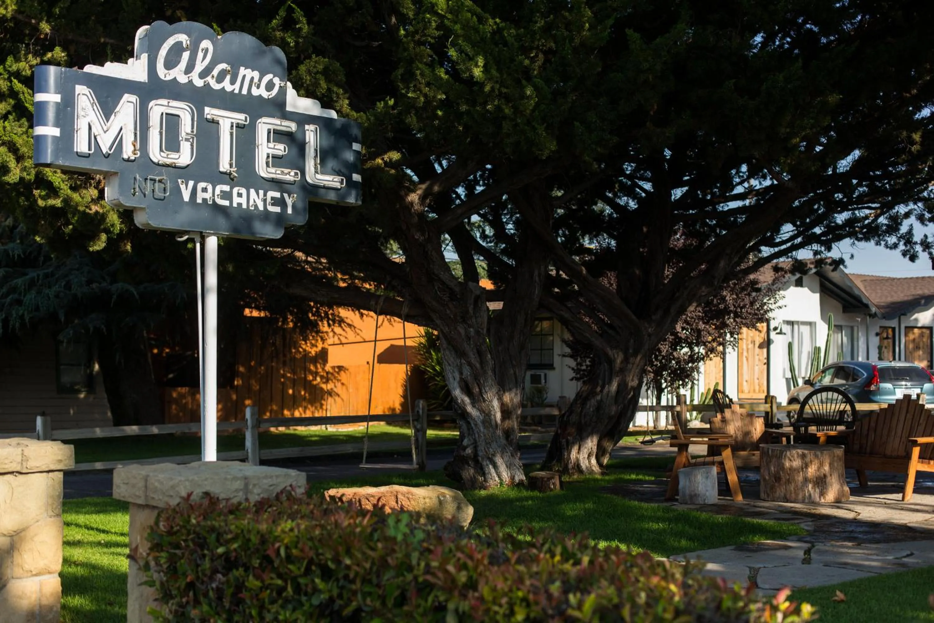 Property building in Alamo Motel