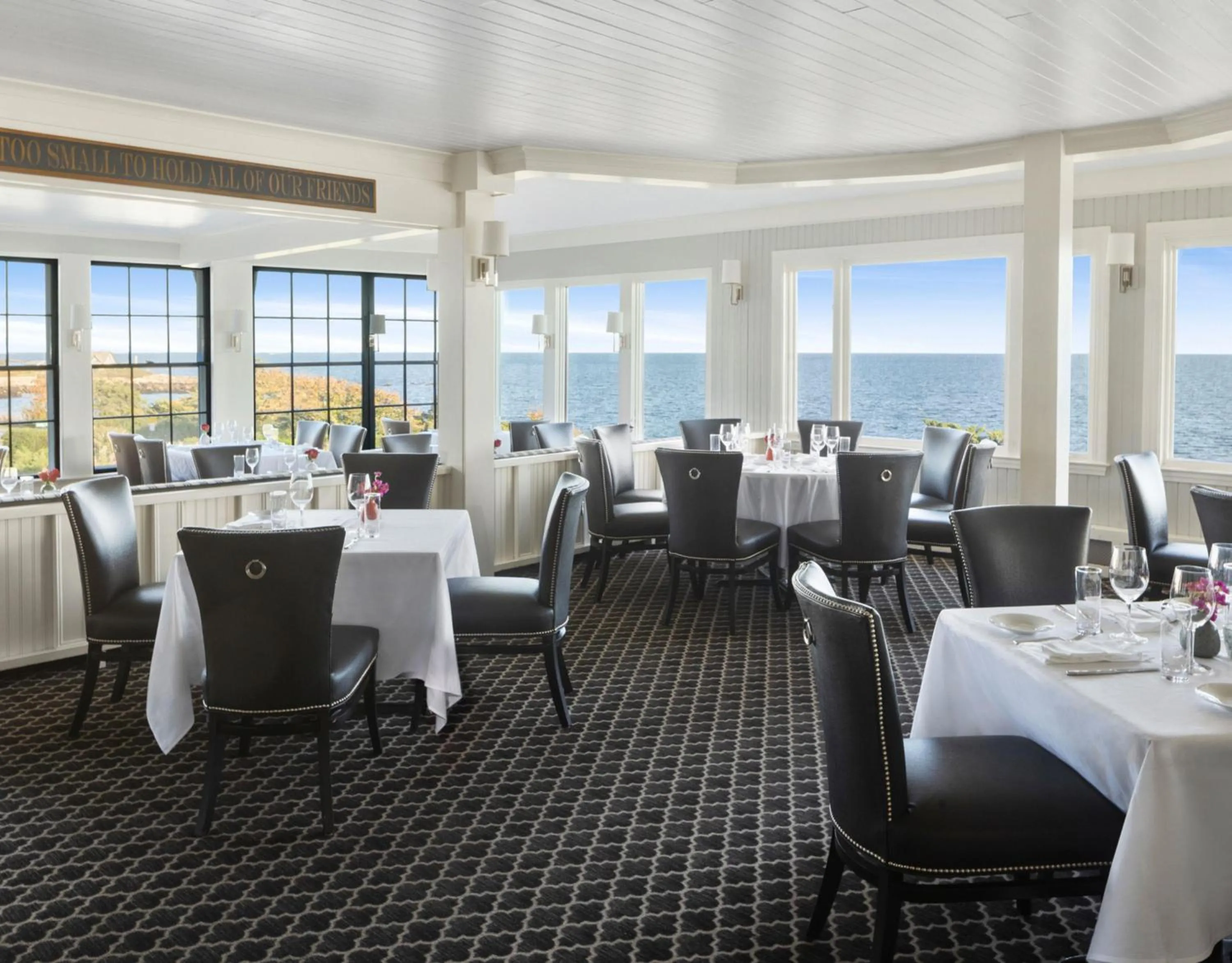 Restaurant/places to eat in Cape Arundel Inn and Resort