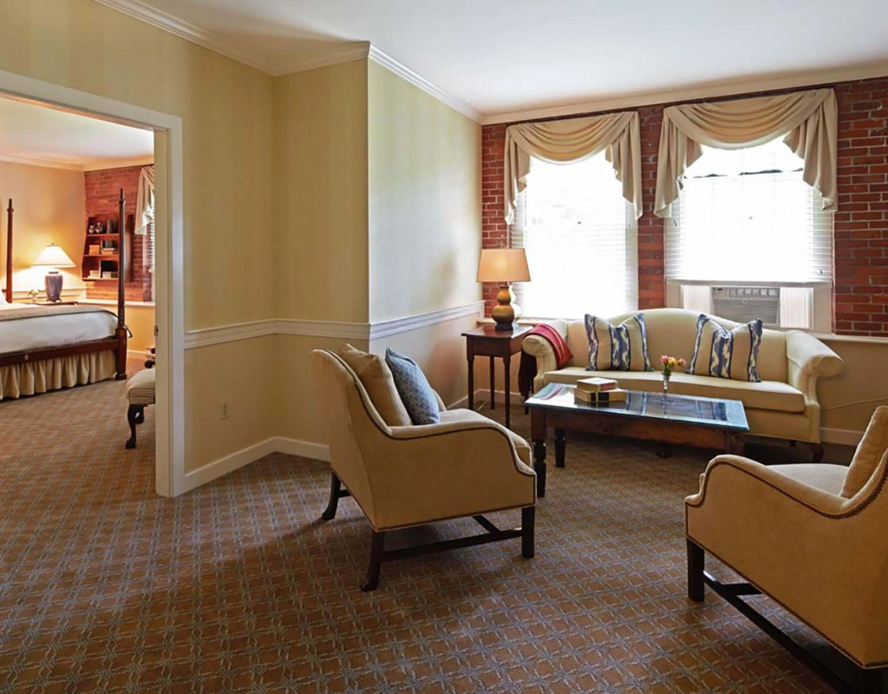 Bedroom, Bed in Cape Arundel Inn and Resort