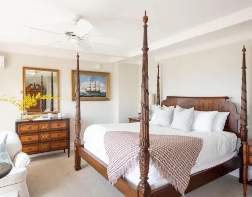 Cape Arundel Inn and Resort