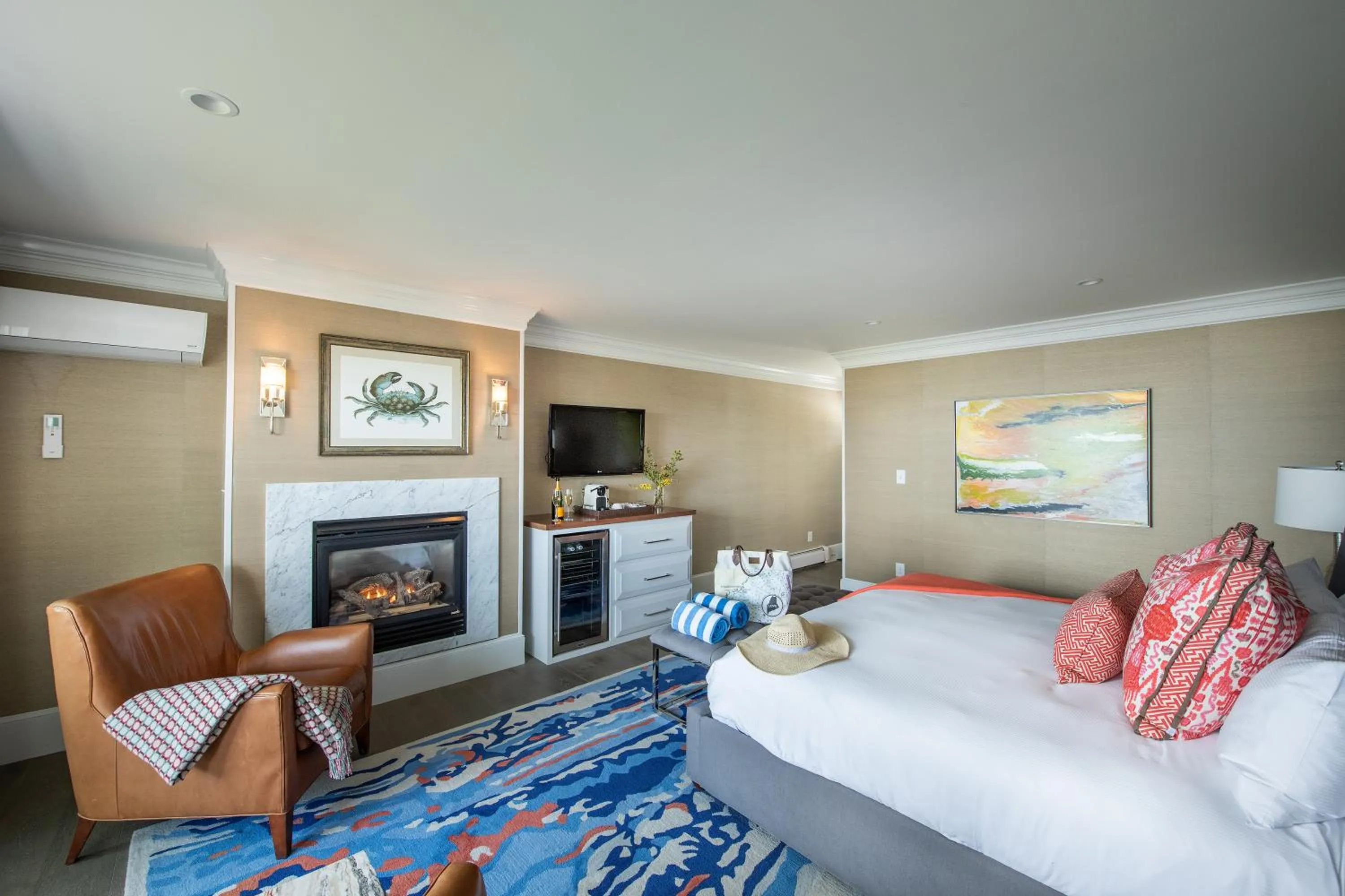 Bed in Cape Arundel Inn and Resort