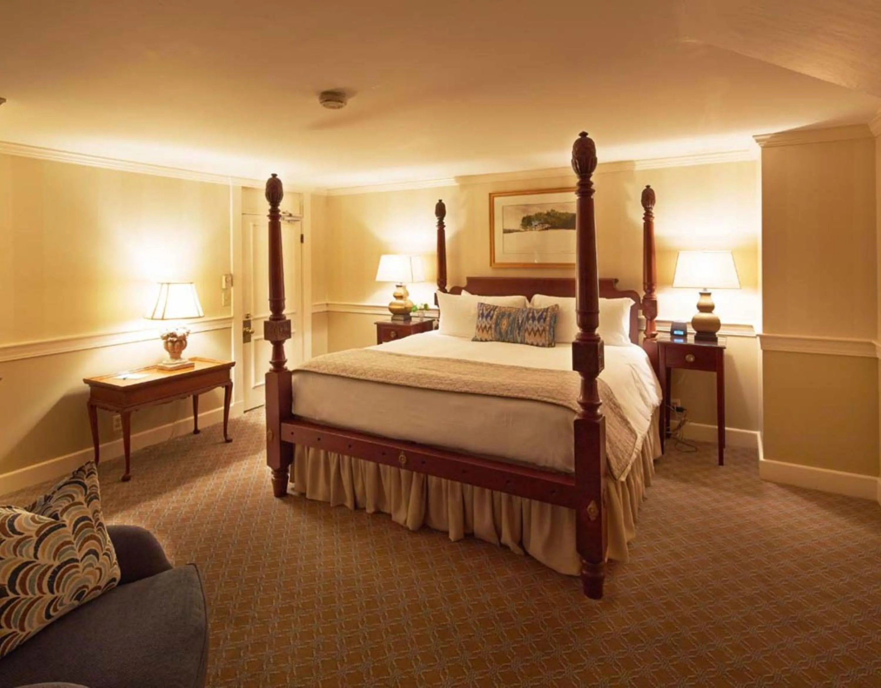 Bedroom, Bed in Cape Arundel Inn and Resort