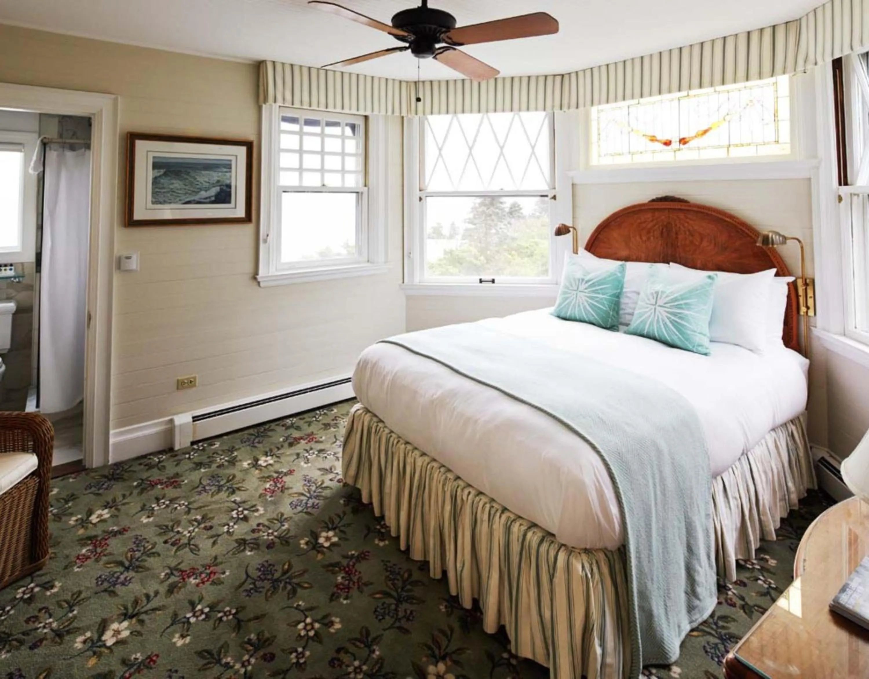 Bedroom, Bed in Cape Arundel Inn and Resort