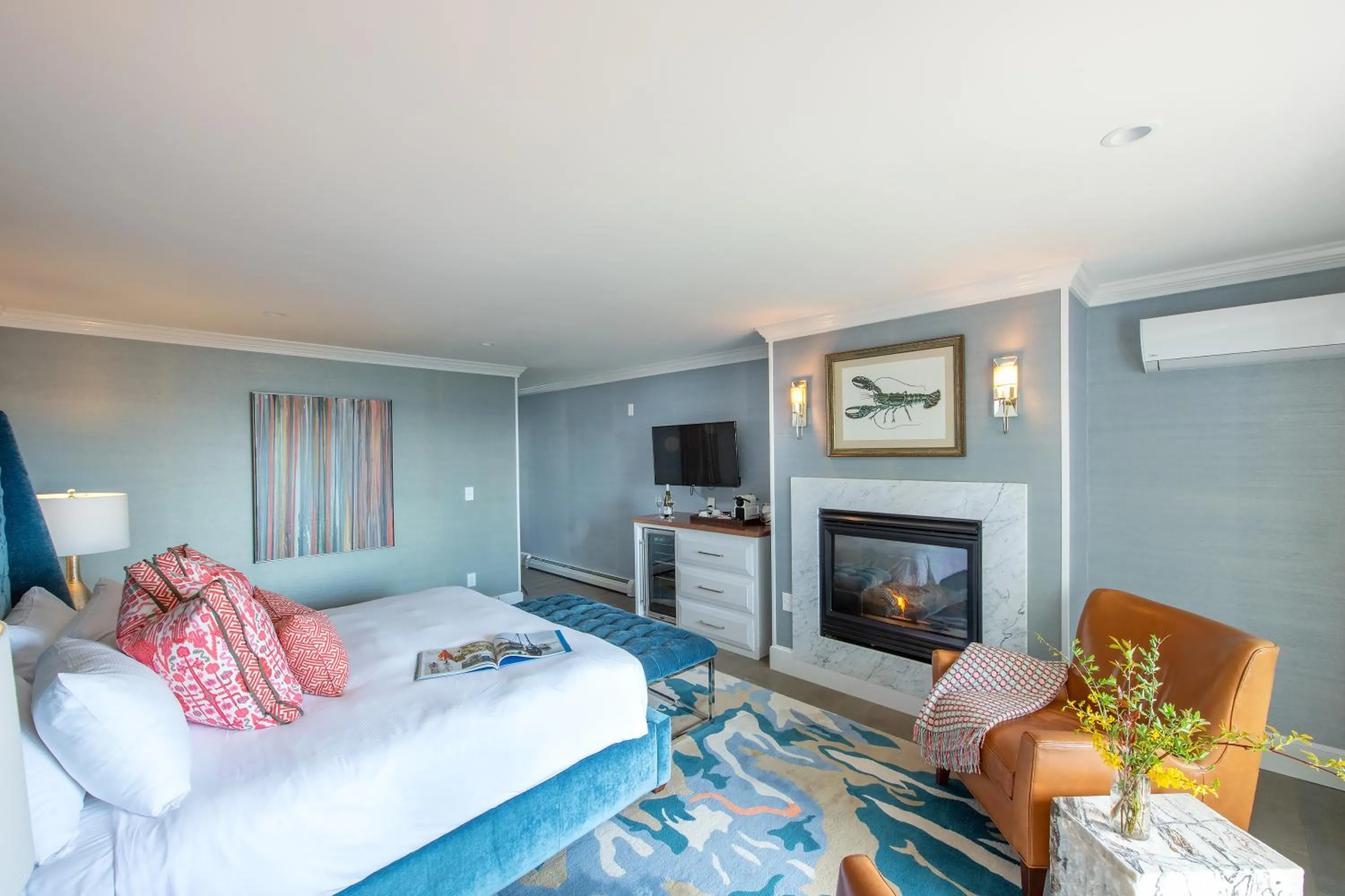 Bed in Cape Arundel Inn and Resort