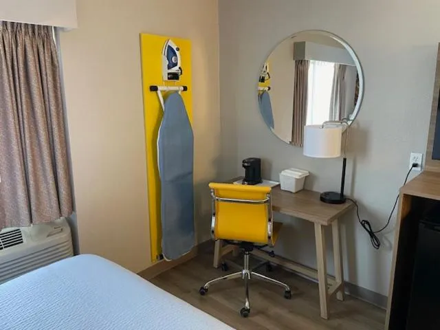 Bed in Days Inn by Wyndham Ames