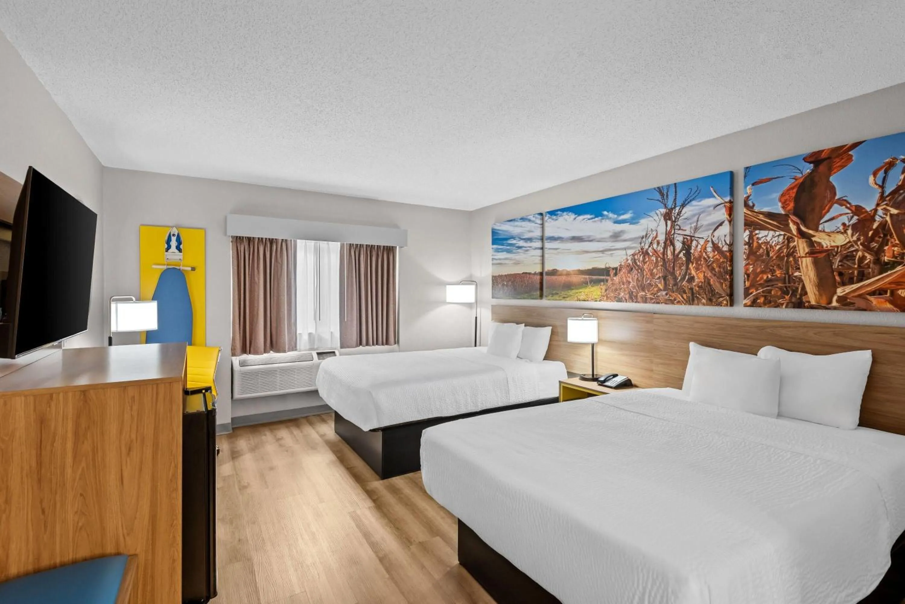 Bed in Days Inn by Wyndham Ames