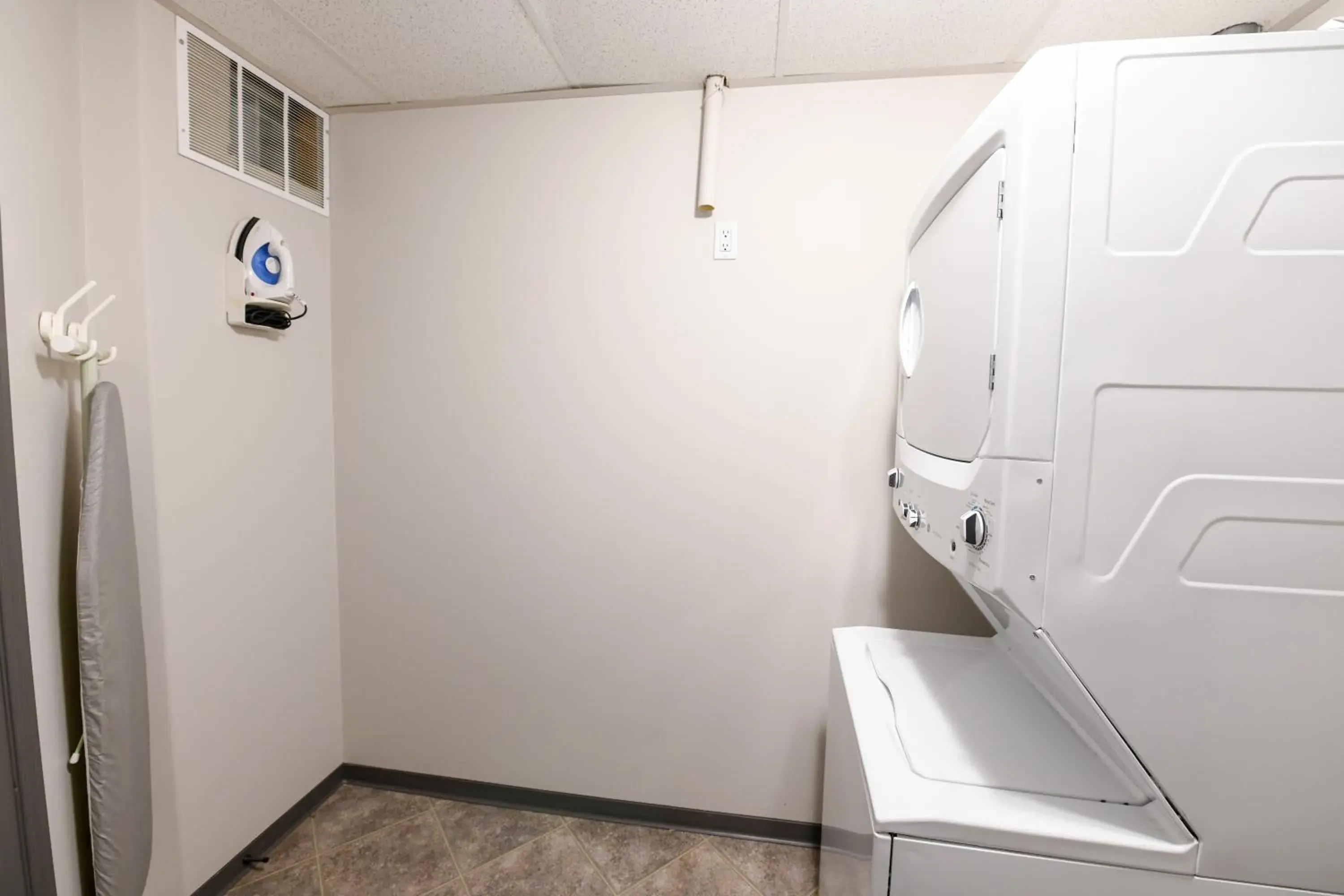 Two-Bedroom Suite in Premier Residence - Fort McMurray Two-Bedroom Suite in Premier Residence - Fort McMurray