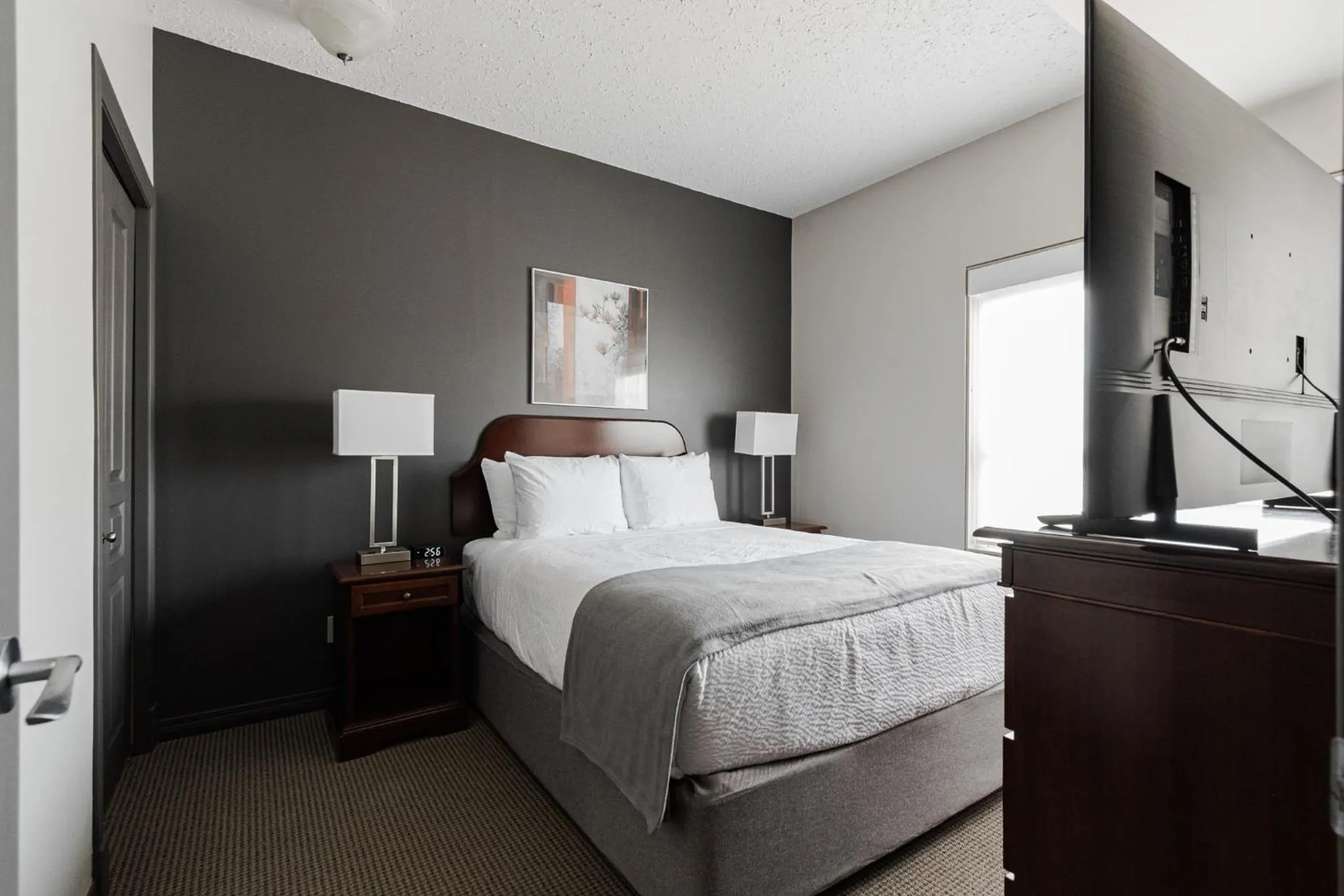 Bedroom, Bed in Premier Residence - Fort McMurray