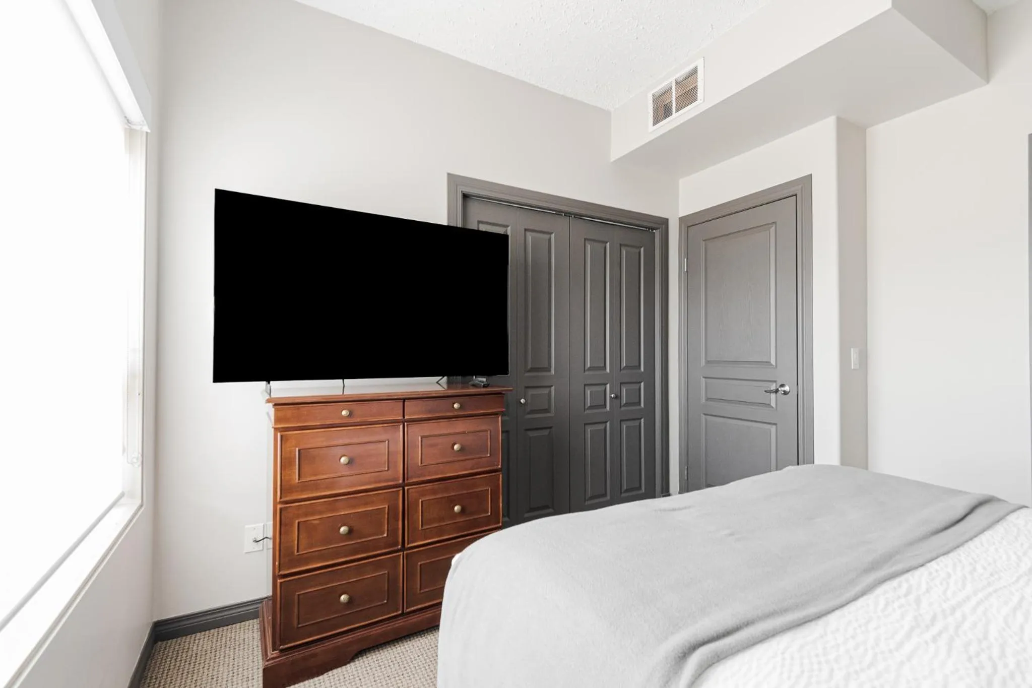 Bedroom, Bed in Premier Residence - Fort McMurray