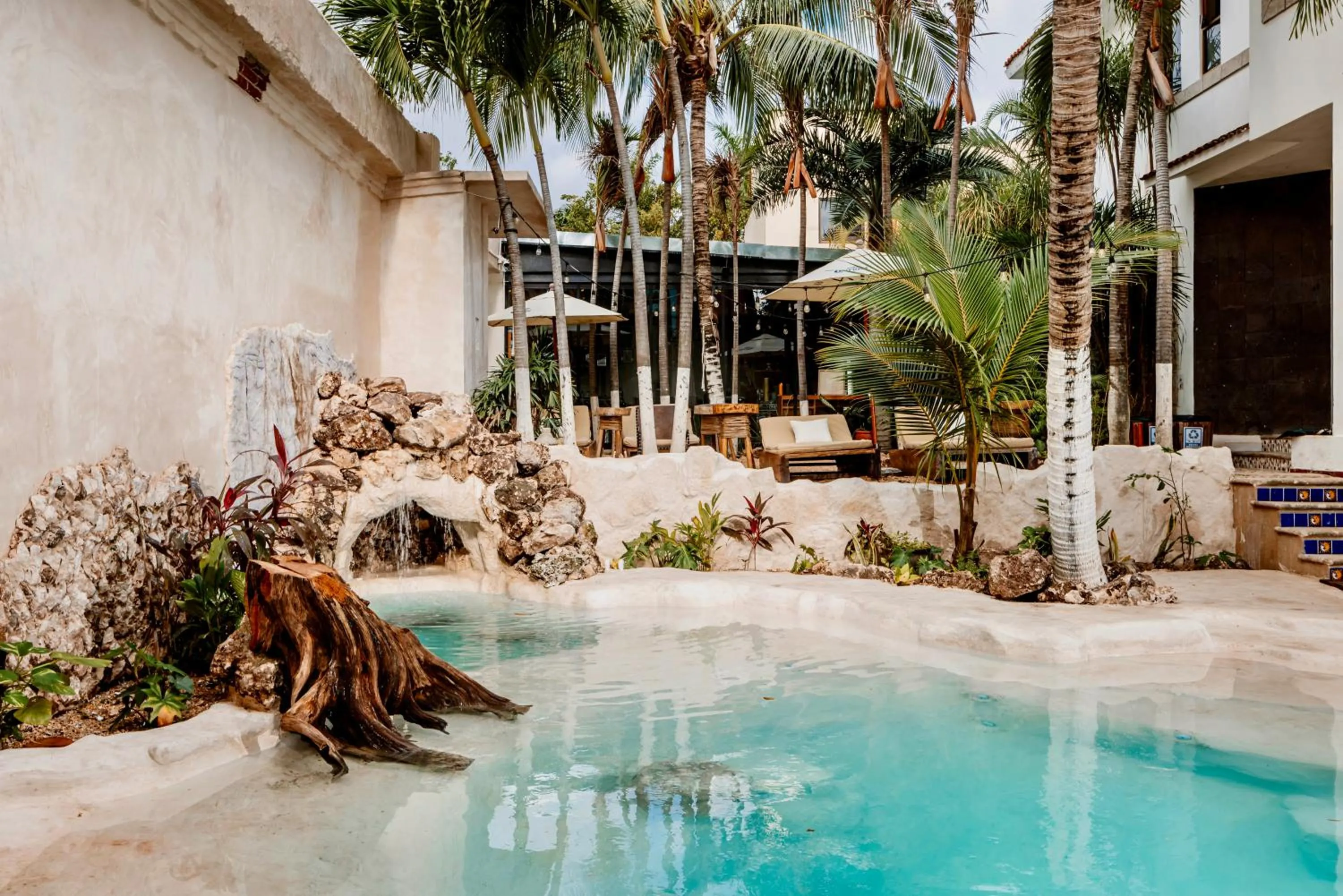 Swimming pool in Mezcal Hotel