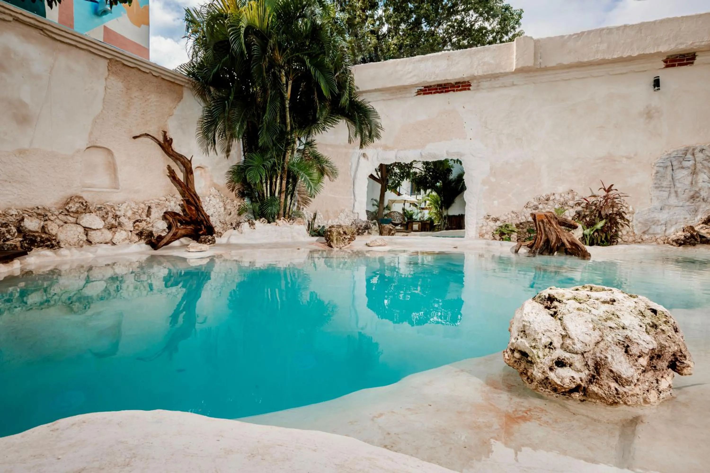 Swimming pool in Mezcal Hotel