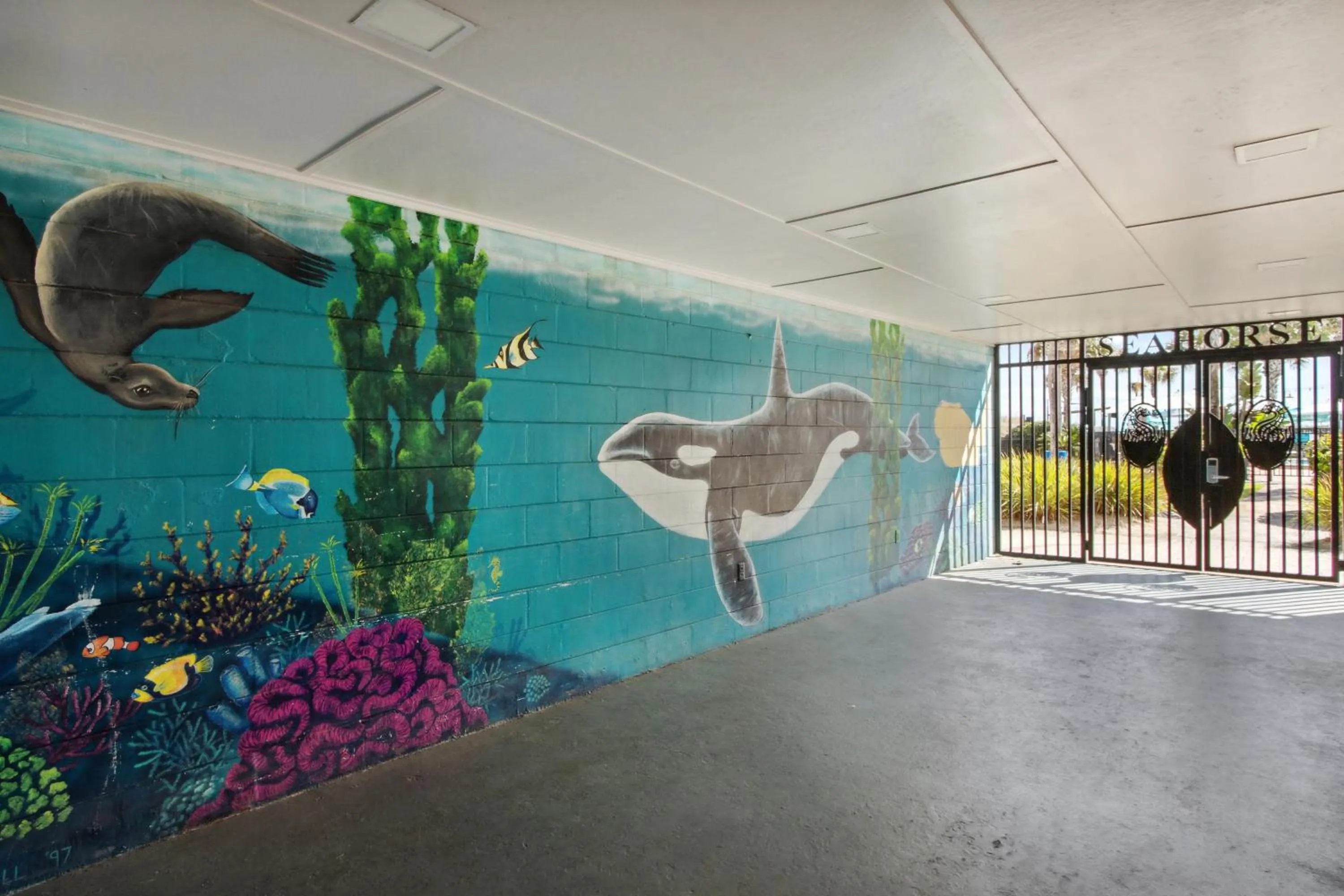 Property building in Seahorse Oceanfront Inn