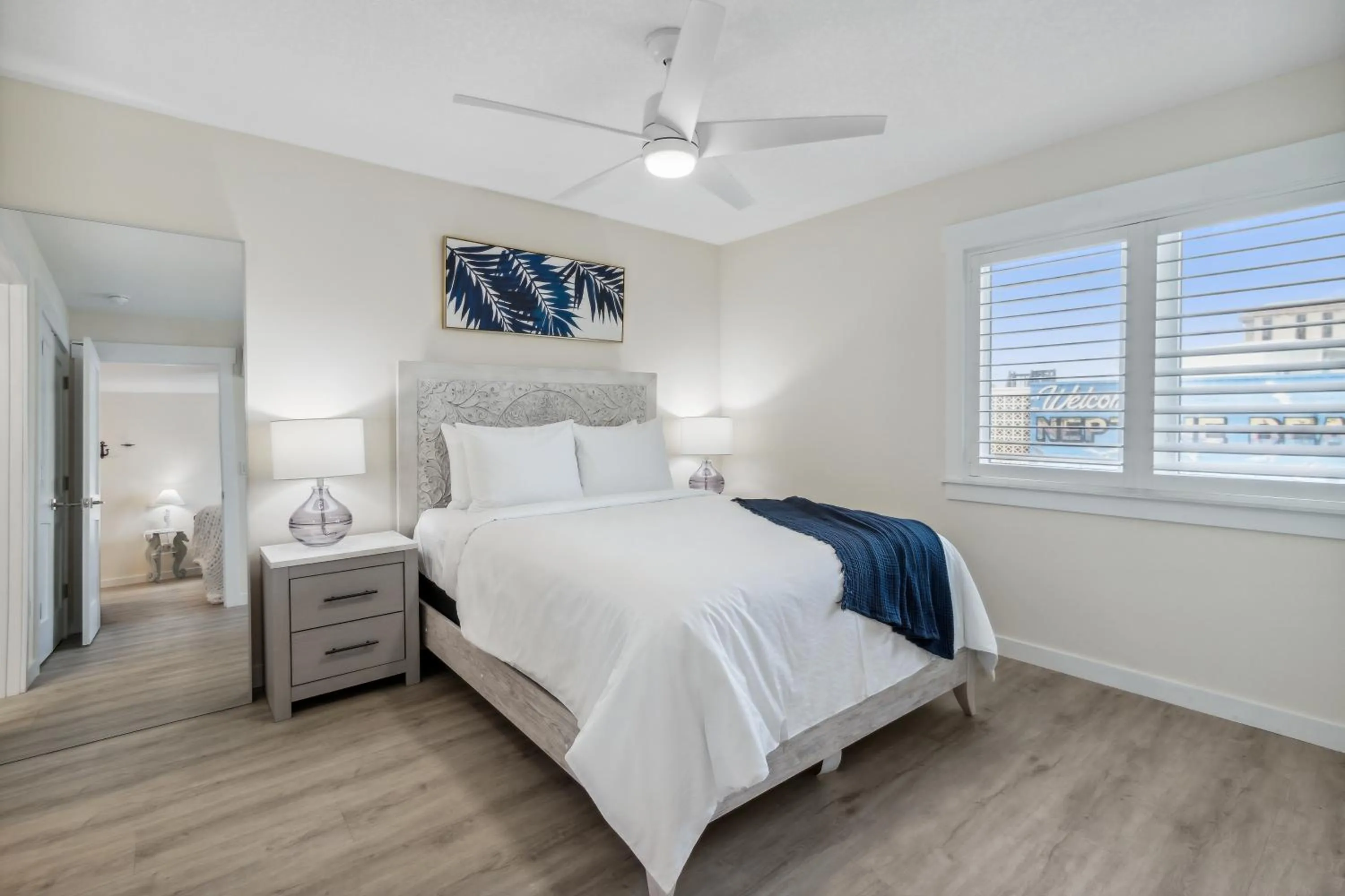 Bedroom, Bed in Seahorse Oceanfront Inn