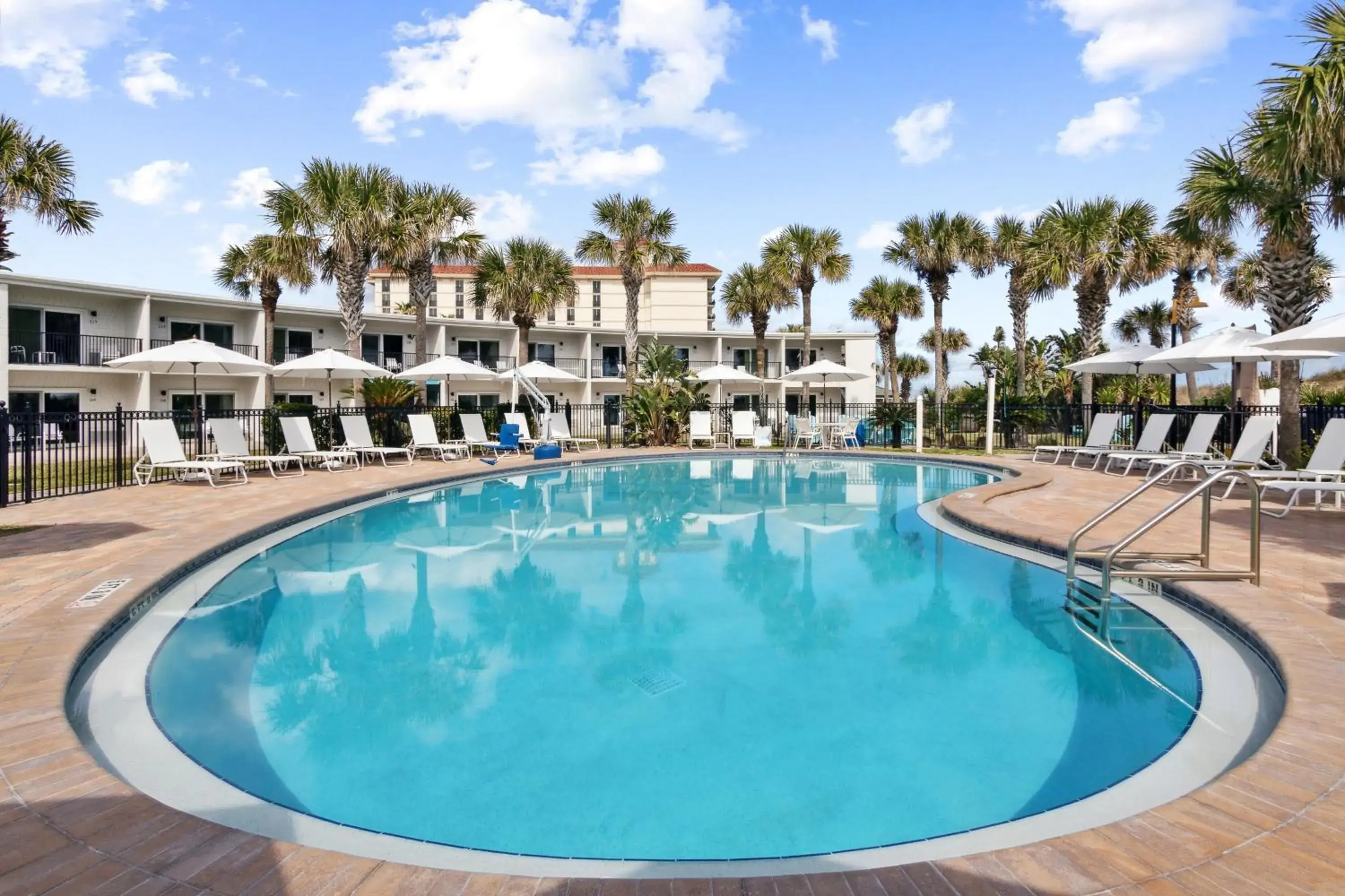 Property building in Seahorse Oceanfront Inn Property building in Seahorse Oceanfront Inn