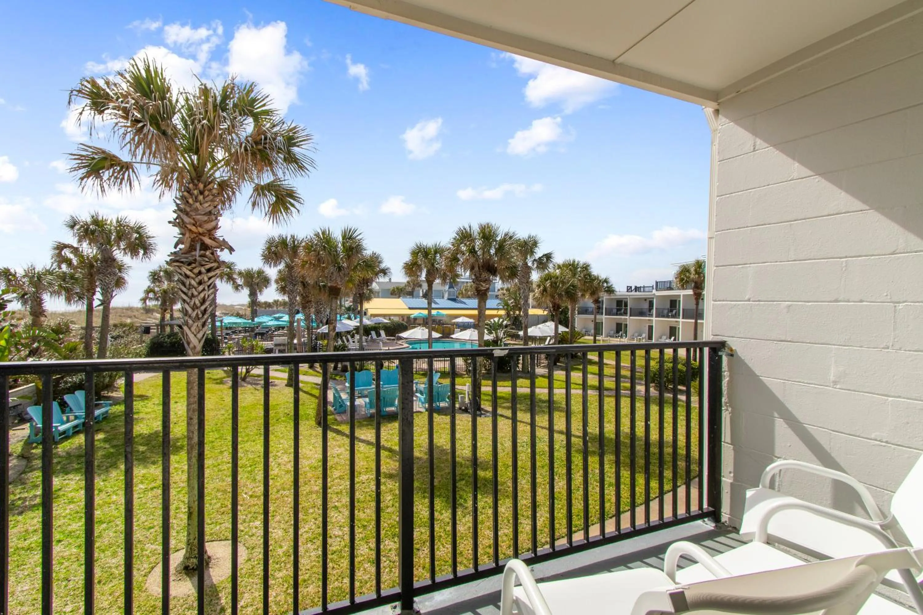 Day in Seahorse Oceanfront Inn