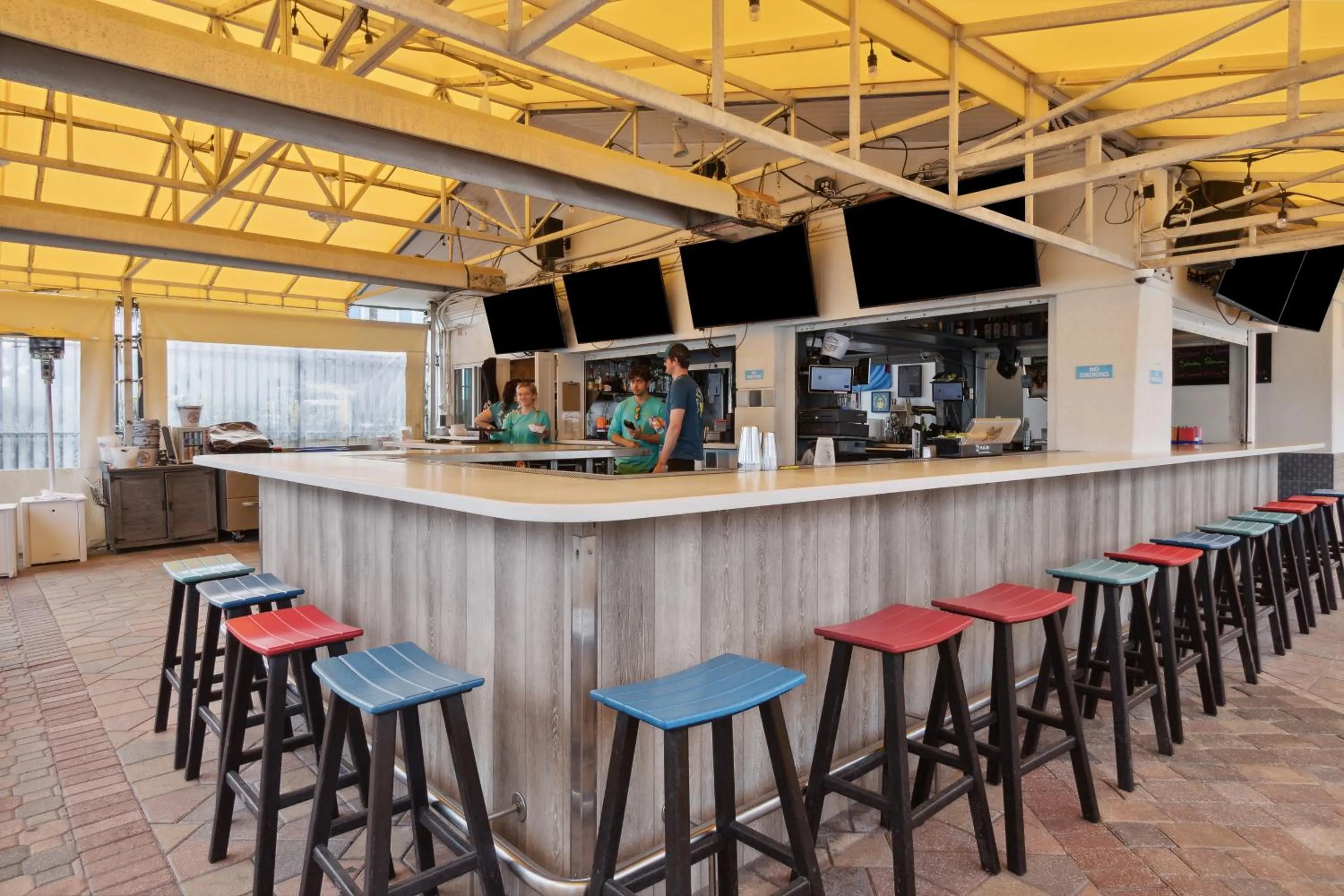 Restaurant/places to eat in Seahorse Oceanfront Inn