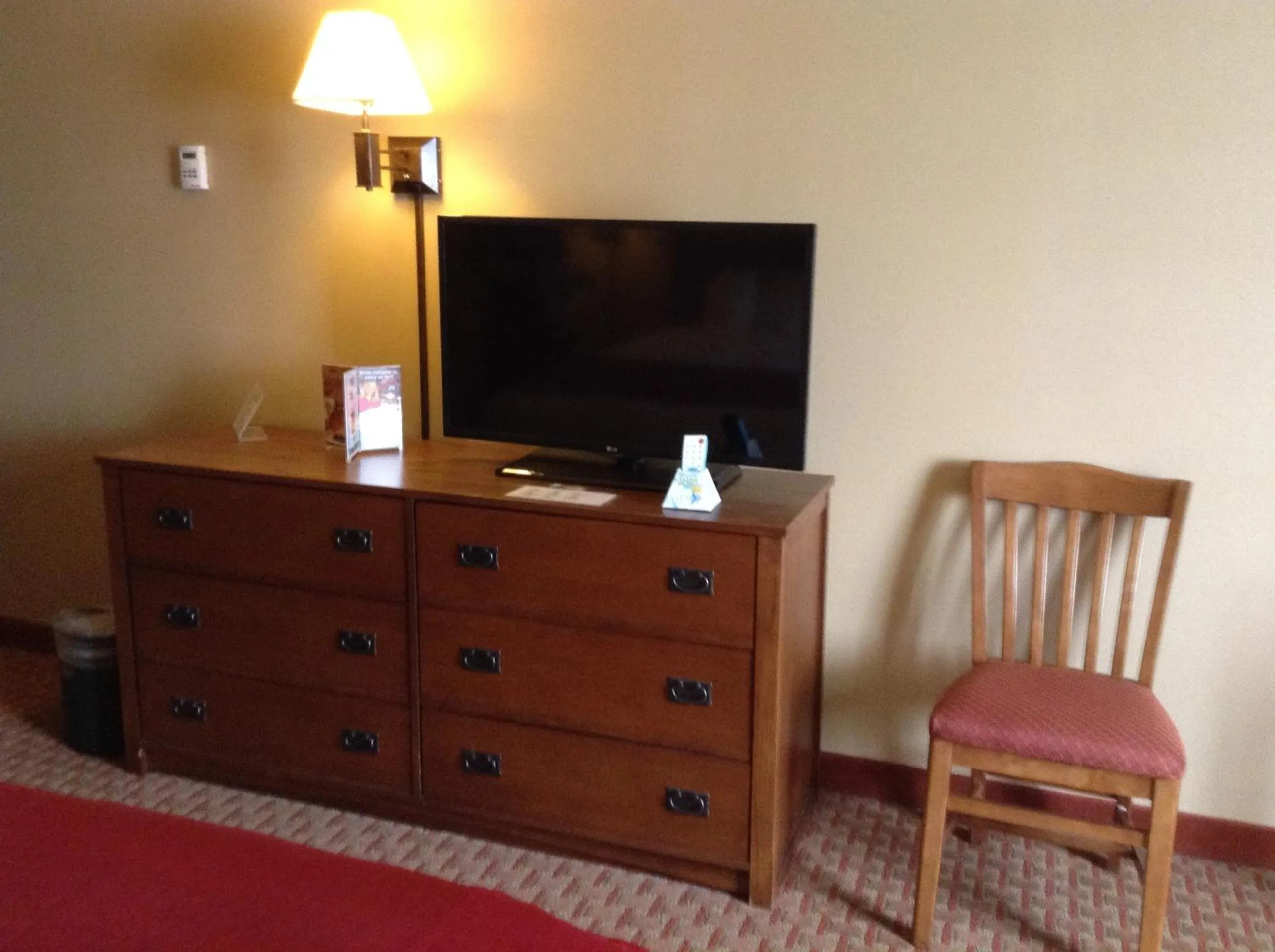TV and multimedia in Canal Park Lodge