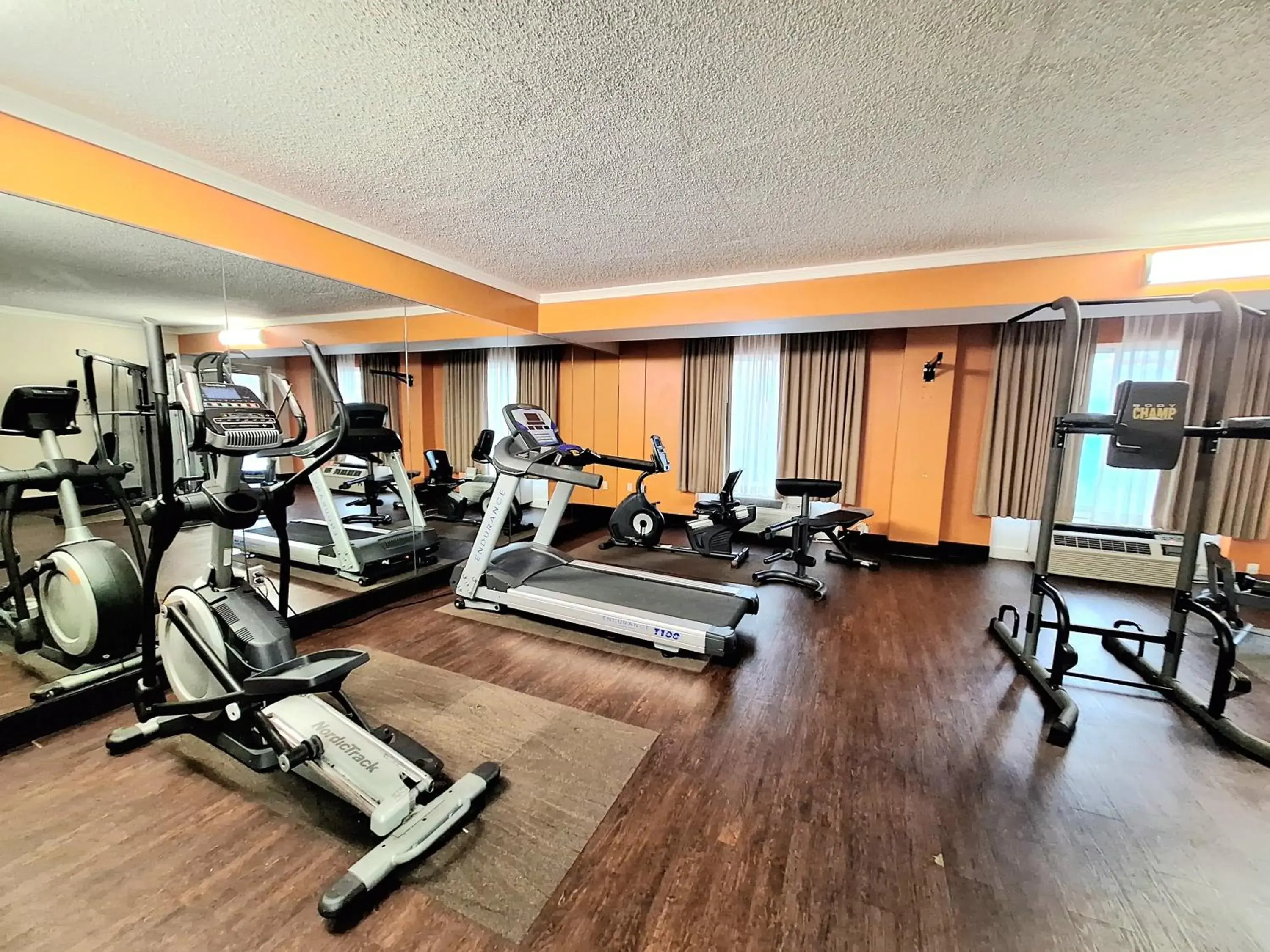 Fitness centre/facilities, Fitness Center/Facilities in Trident Inn & Suites New Orleans