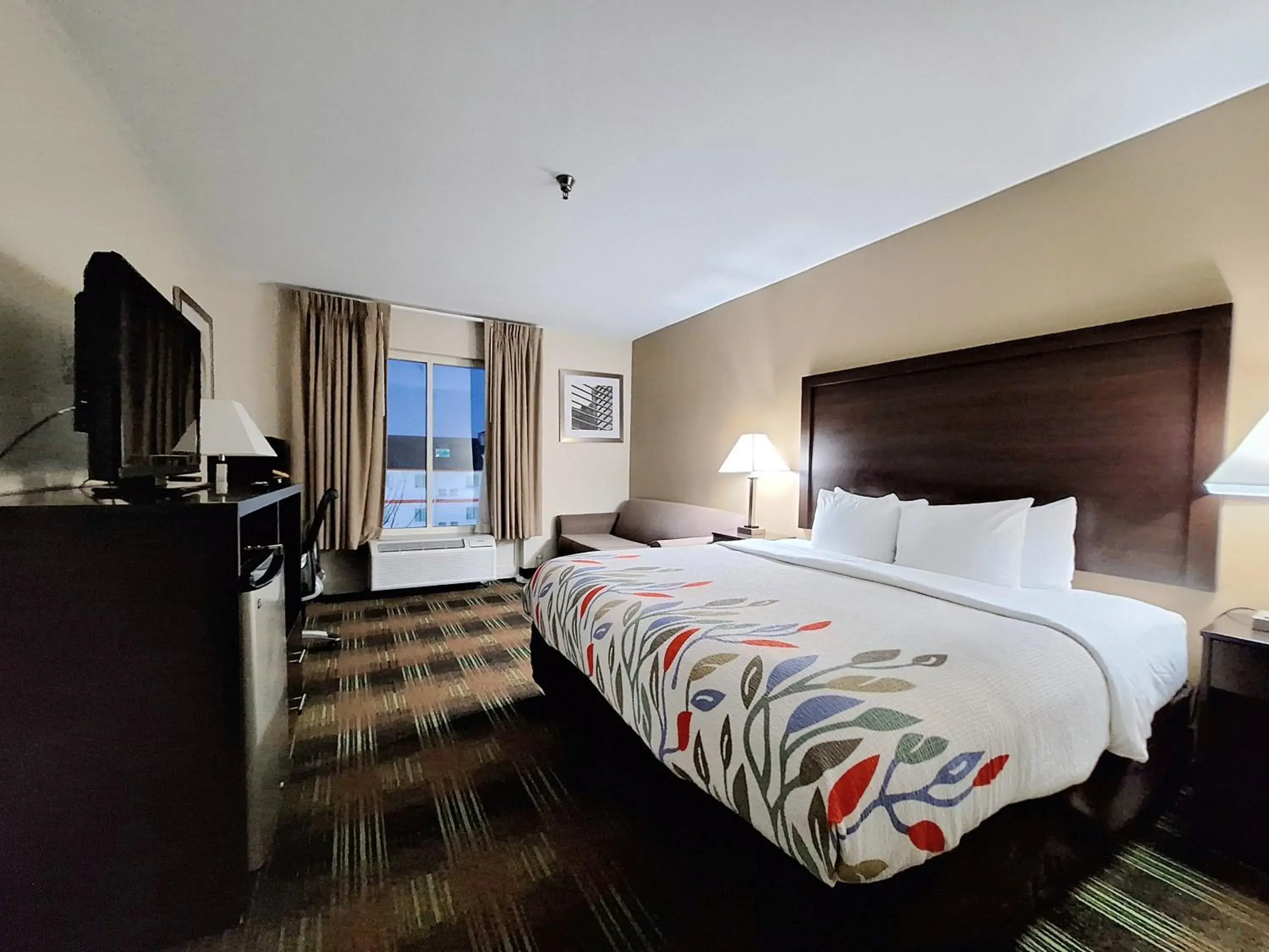 Bedroom in Trident Inn & Suites New Orleans