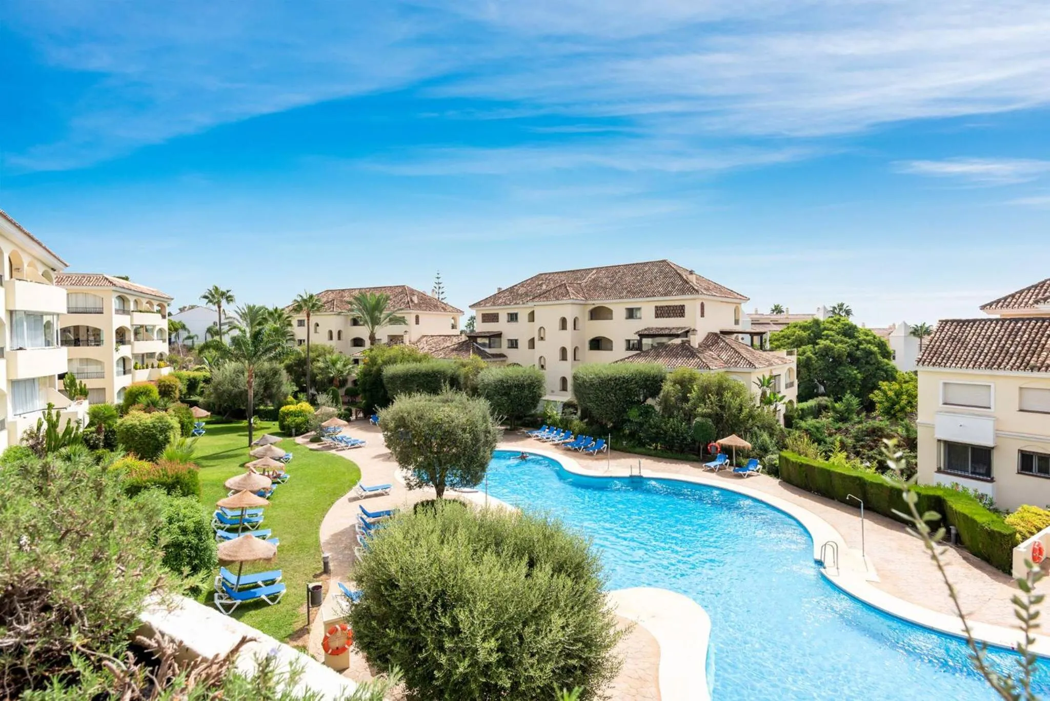 Swimming pool in Awesome 3 Br Apart. w/ 4 Terraces, Pool & Parking