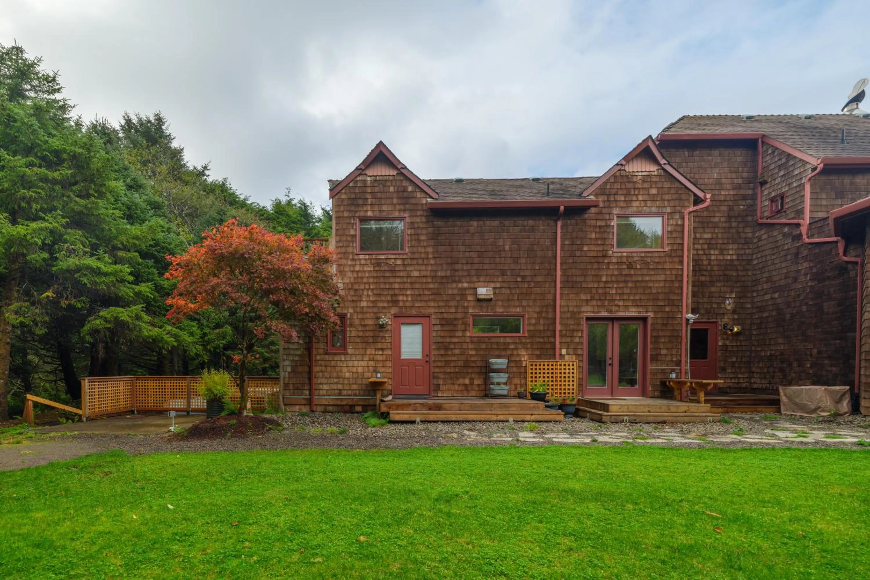 Property building in Arch Cape Inn and Retreat