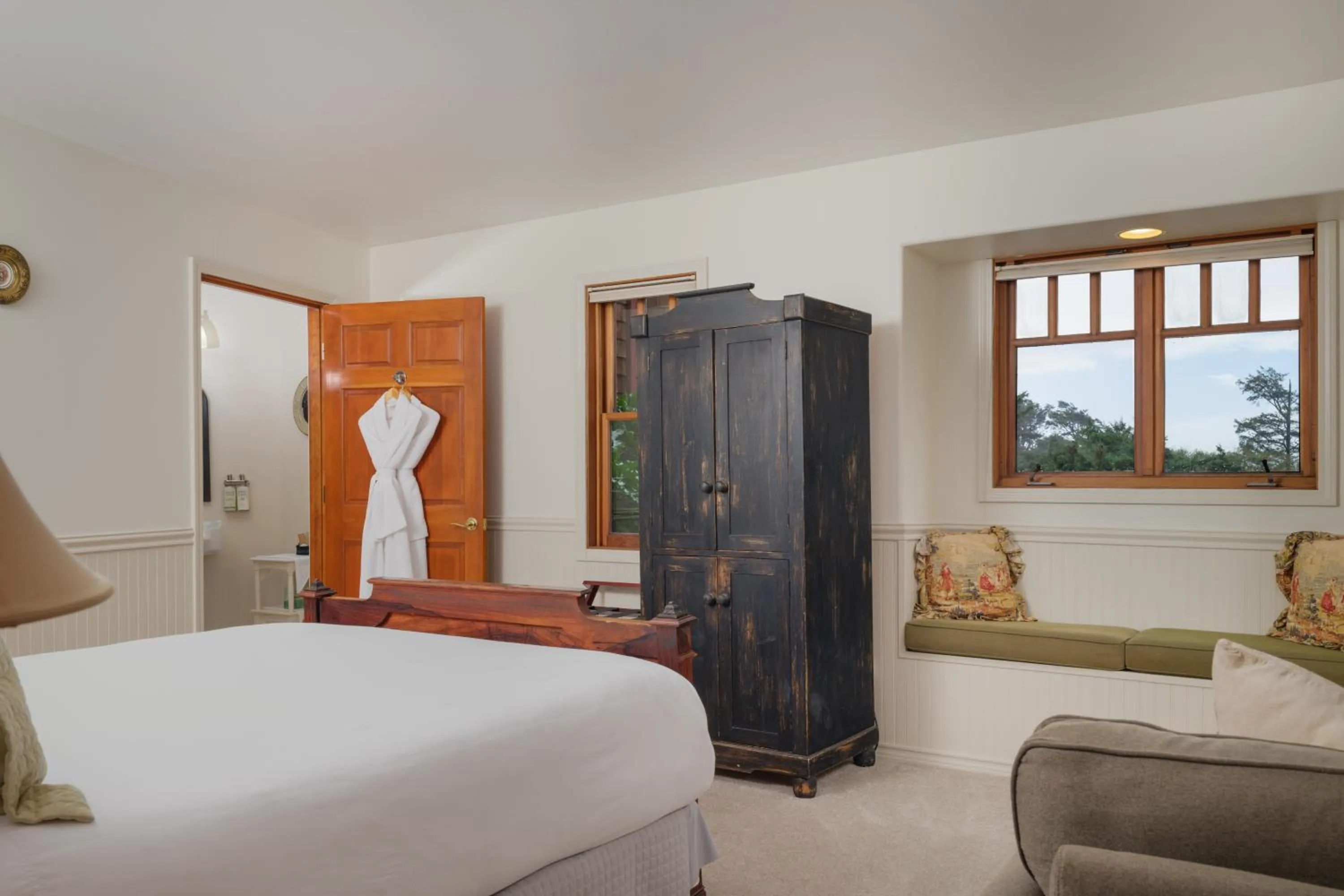 Bedroom, Bed in Arch Cape Inn and Retreat