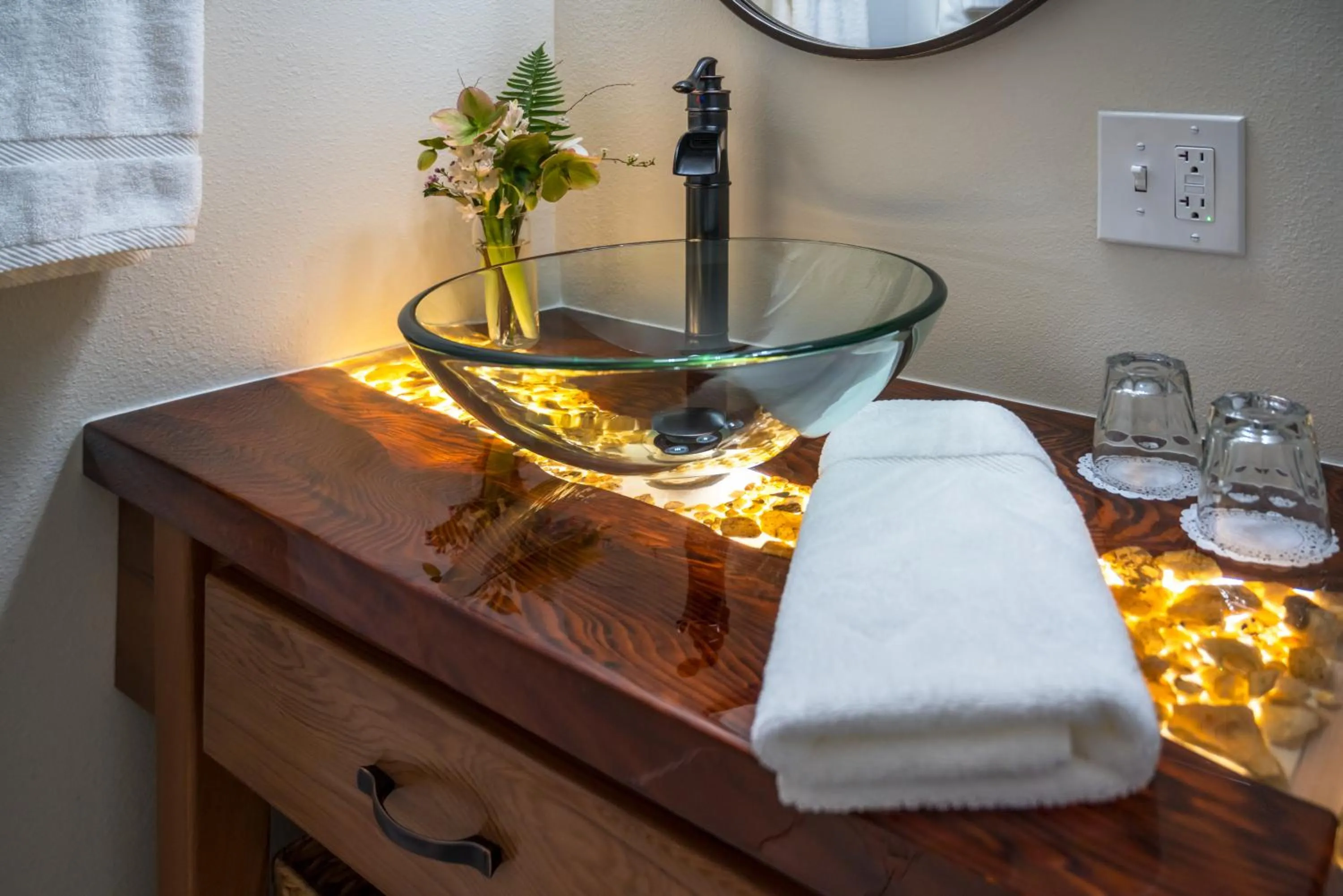 Bathroom in Arch Cape Inn and Retreat