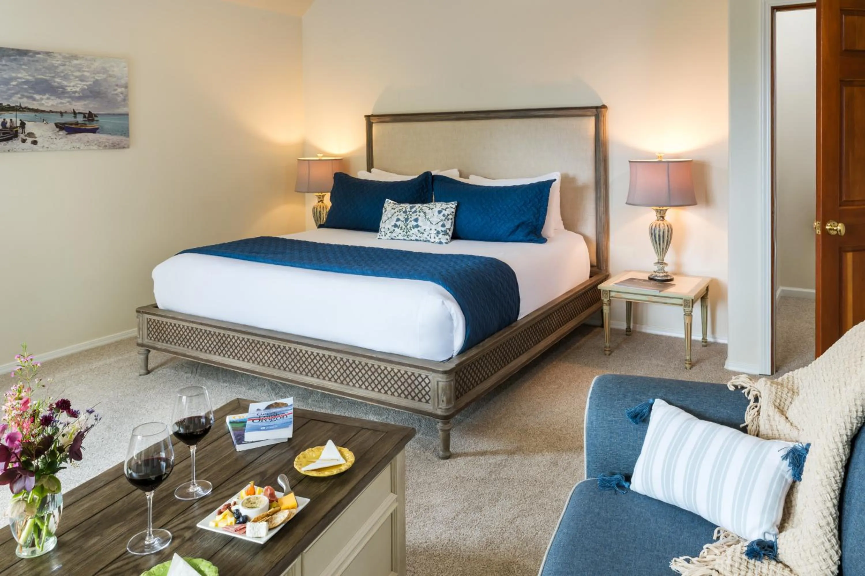 Bedroom, Bed in Arch Cape Inn and Retreat