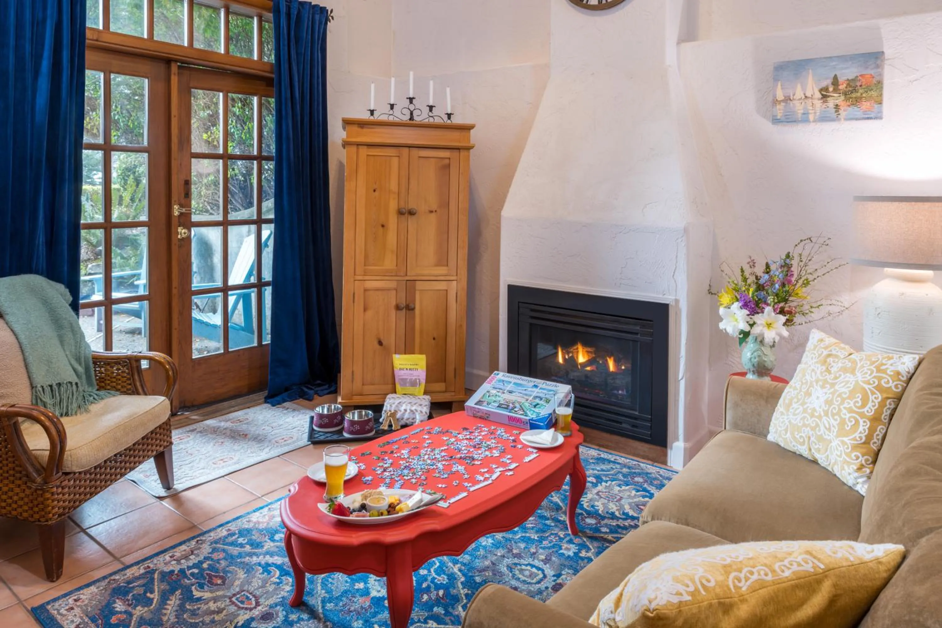 Seating area in Arch Cape Inn and Retreat