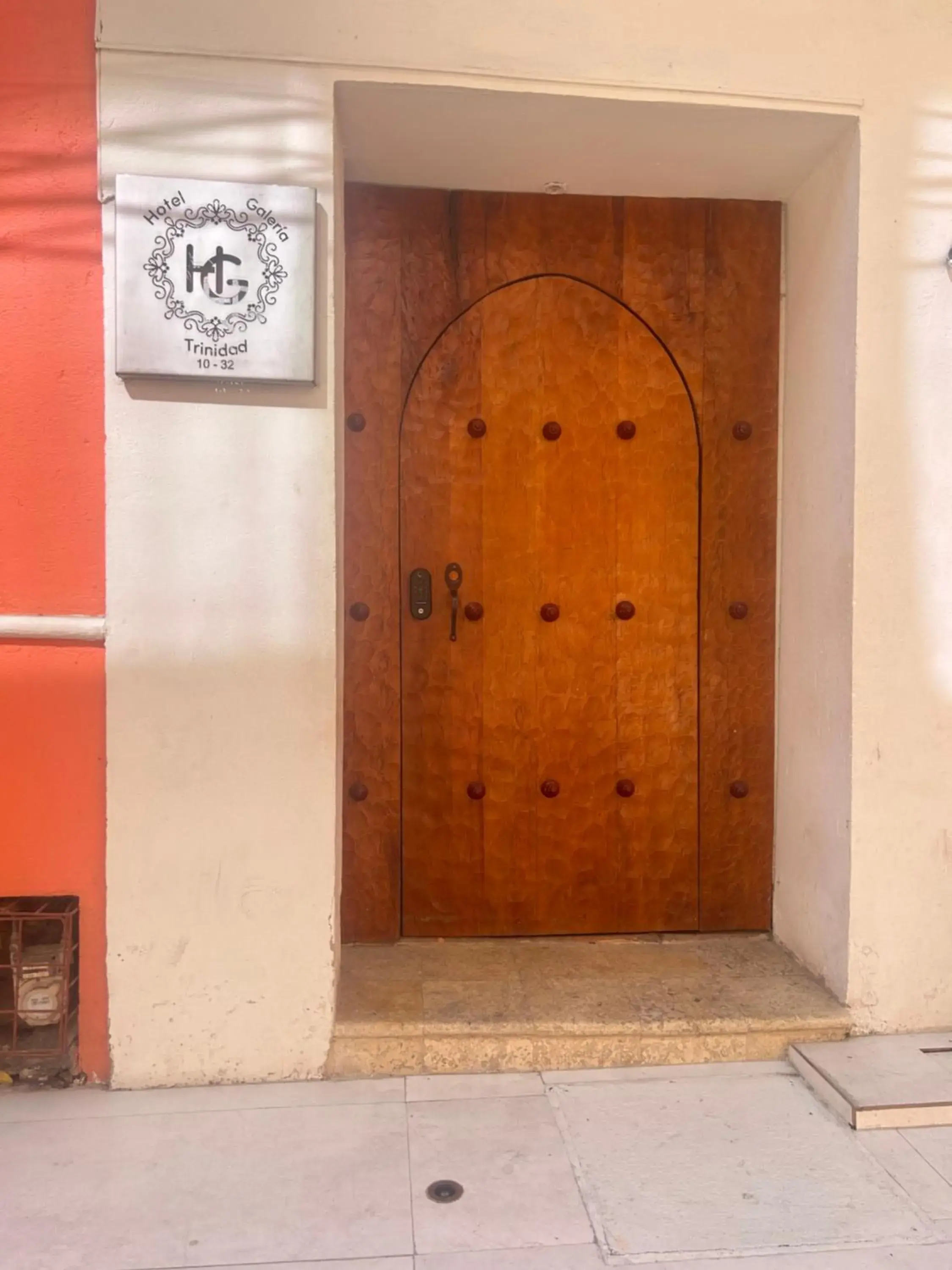 Facade/entrance in Hotel Galeria la Trinidad Facade/entrance in Hotel Galeria la Trinidad