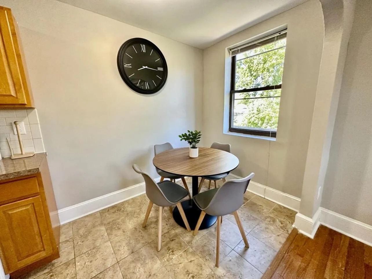 Lennox C402 Peaceful & Perfect Private 1-Br