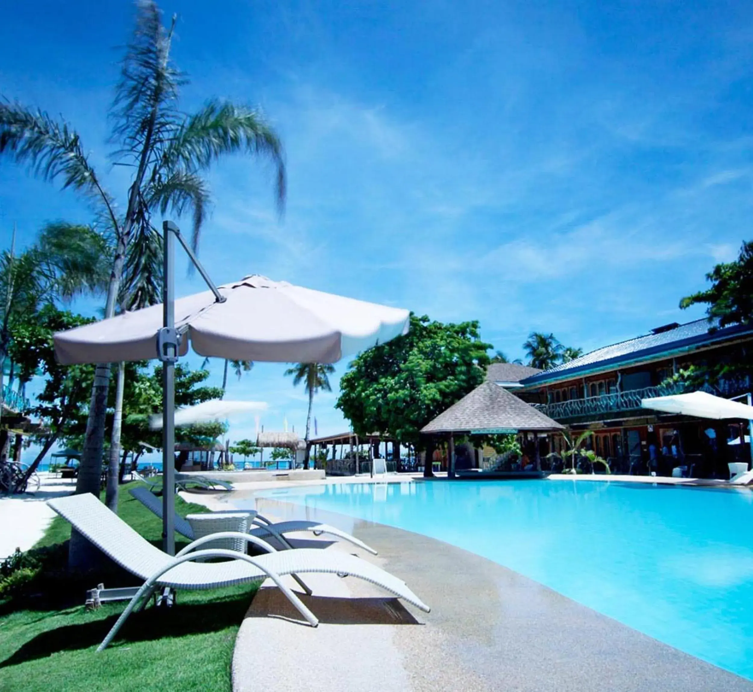 Twin Room with Garden View in Malapascua Legend Water Sports and Resort Twin Room with Garden View in Malapascua Legend Water Sports and Resort