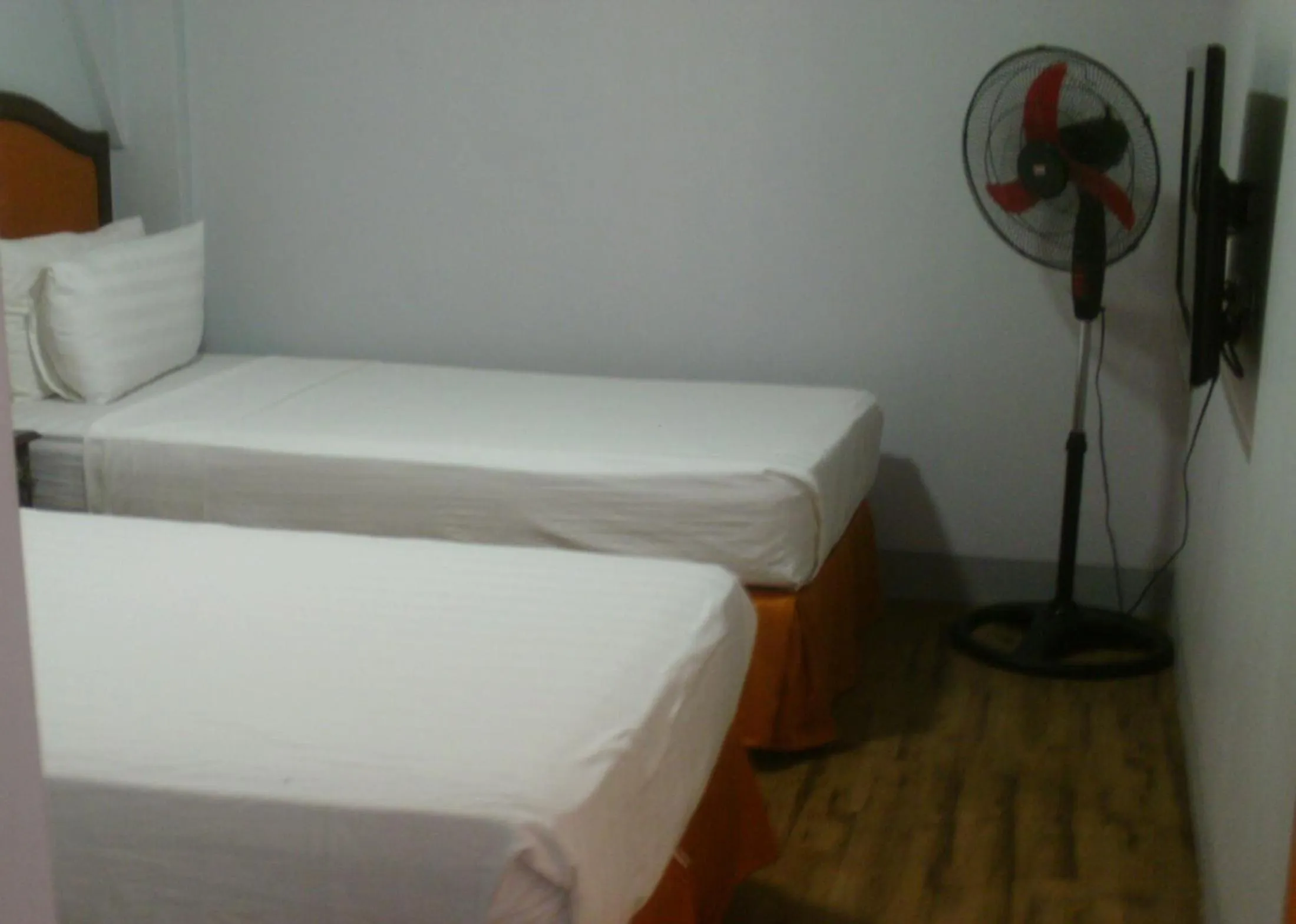 Bedroom, Bed in Malapascua Legend Water Sports and Resort