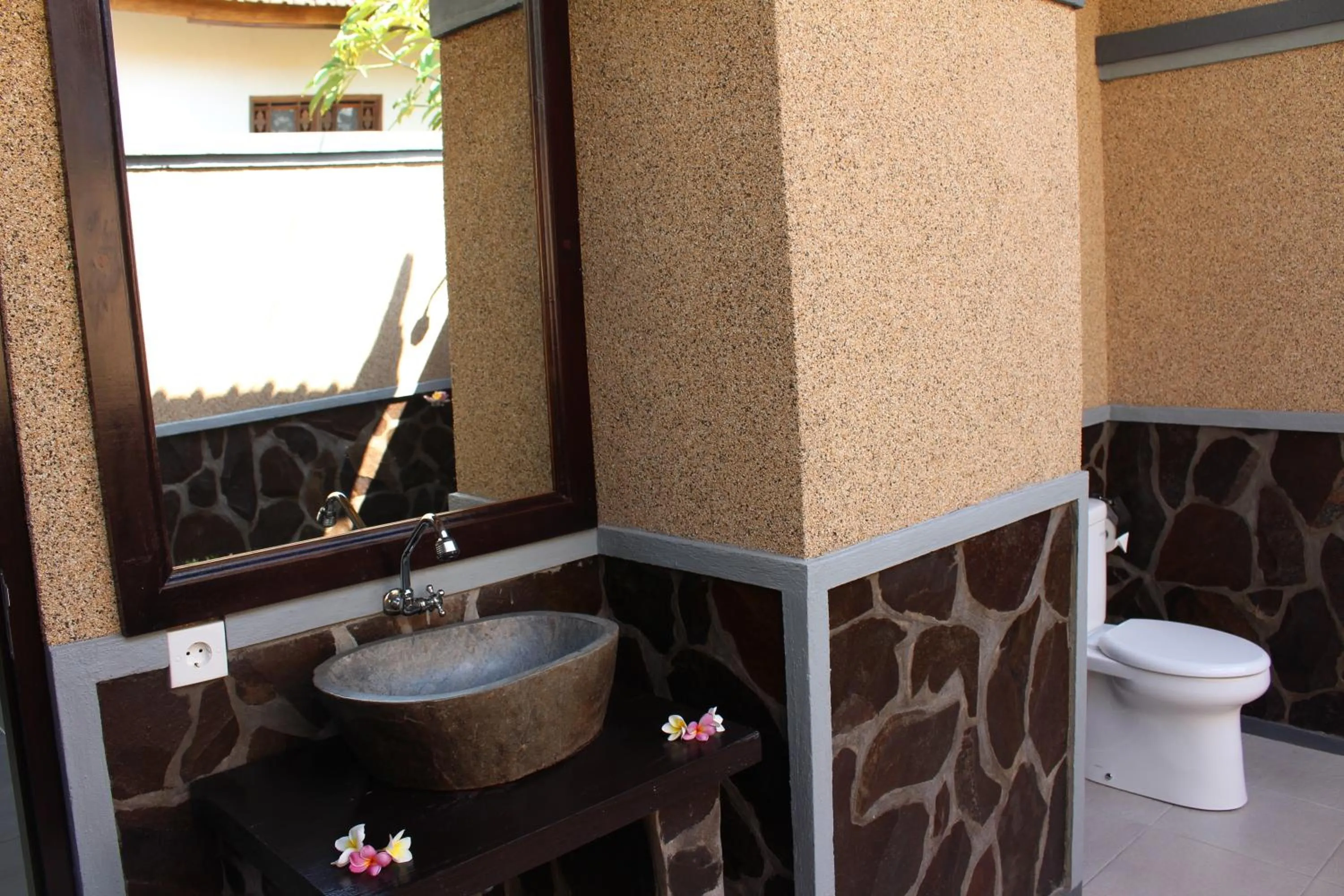 Toilet in Magus Homestay