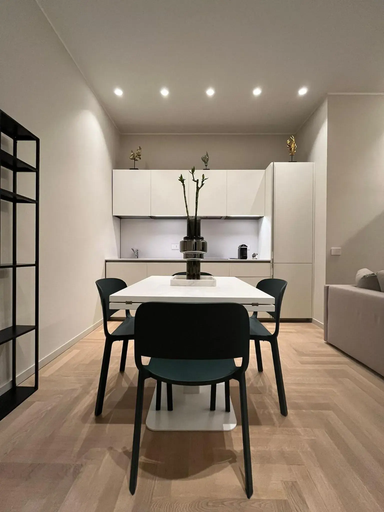 De Angeli's Suite De Angeli's Suite
