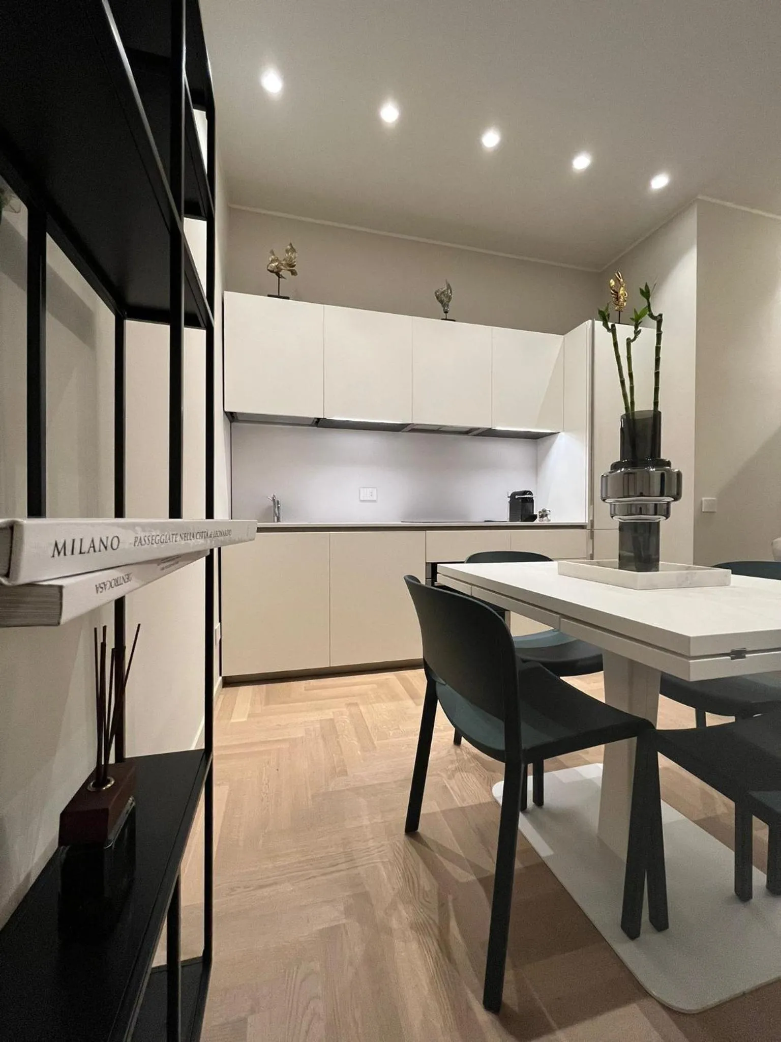 De Angeli's Suite