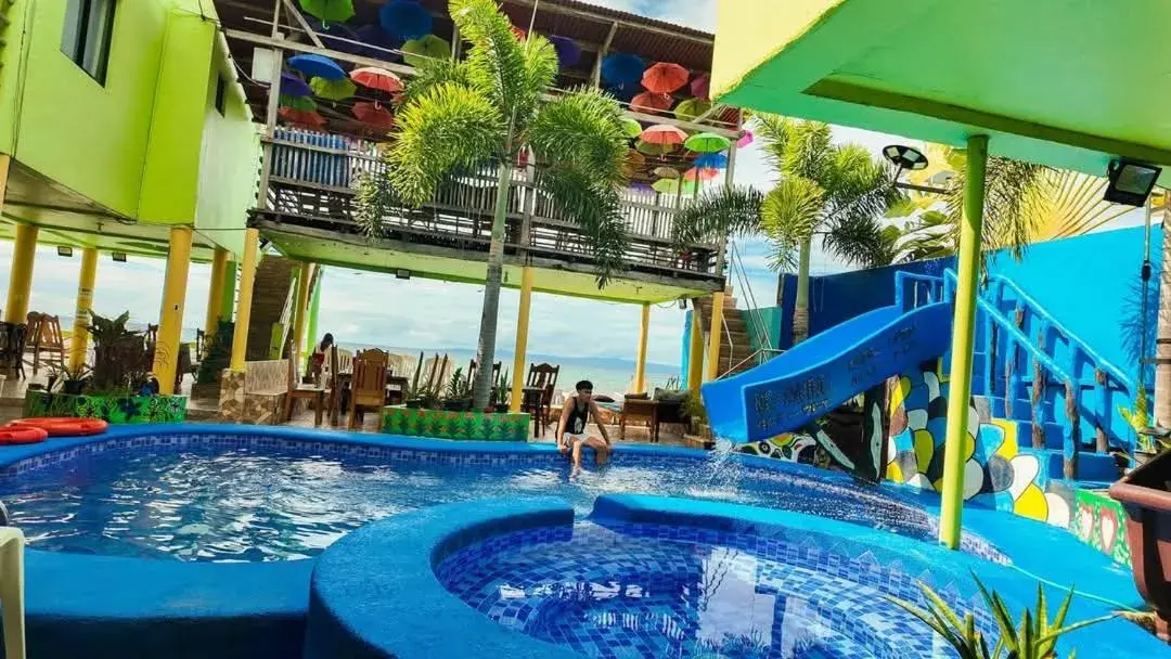 Swimming pool in Sascha's Resort Oslob Swimming pool in Sascha's Resort Oslob